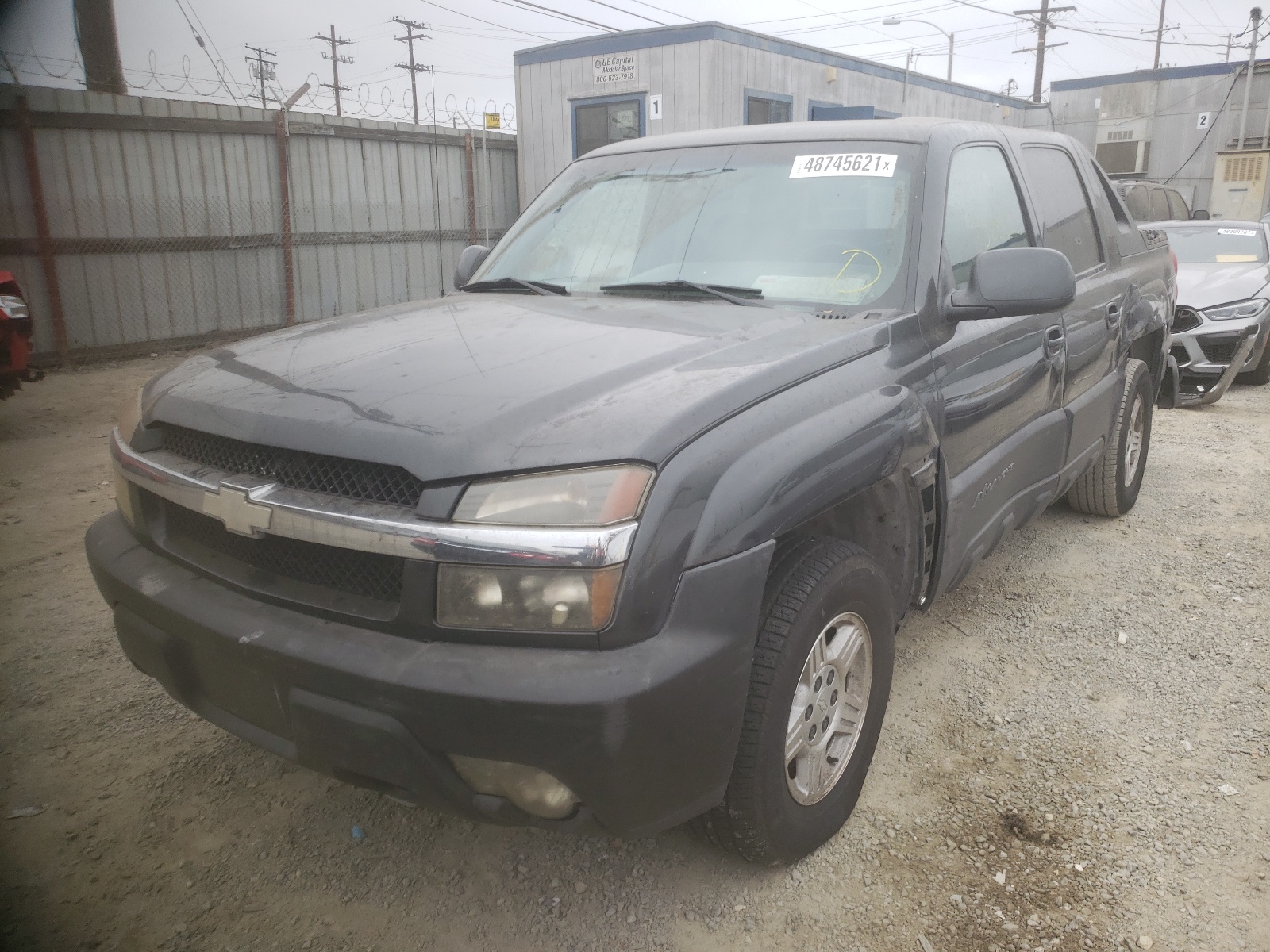 Photo 2 from auction – 2003 CHEVROLET AVALANCHE with VIN 3GNEC13T23G141068