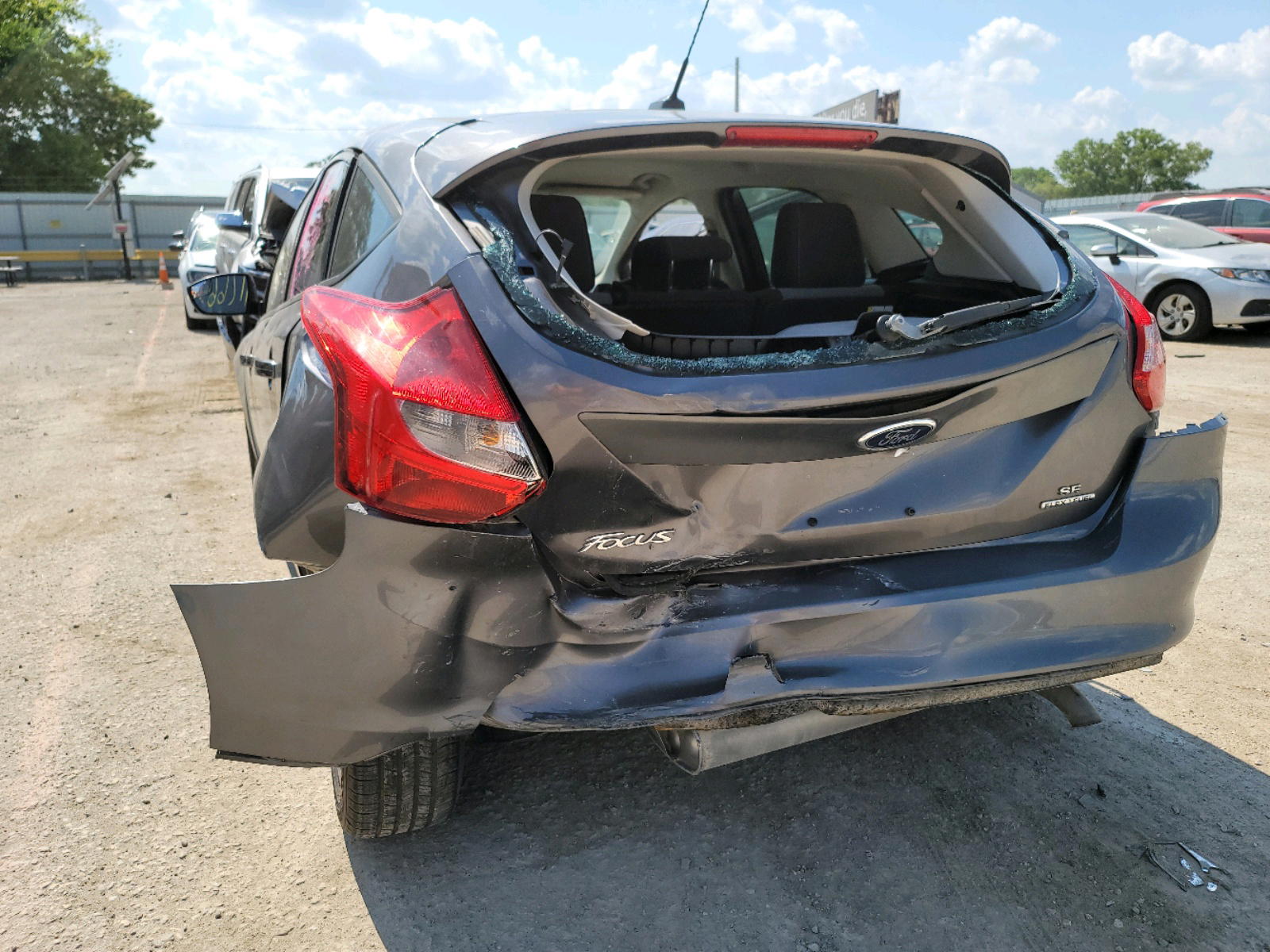 Photo 9 from auction – 2014 FORD FOCUS SE with VIN 1FADP3K27EL305374