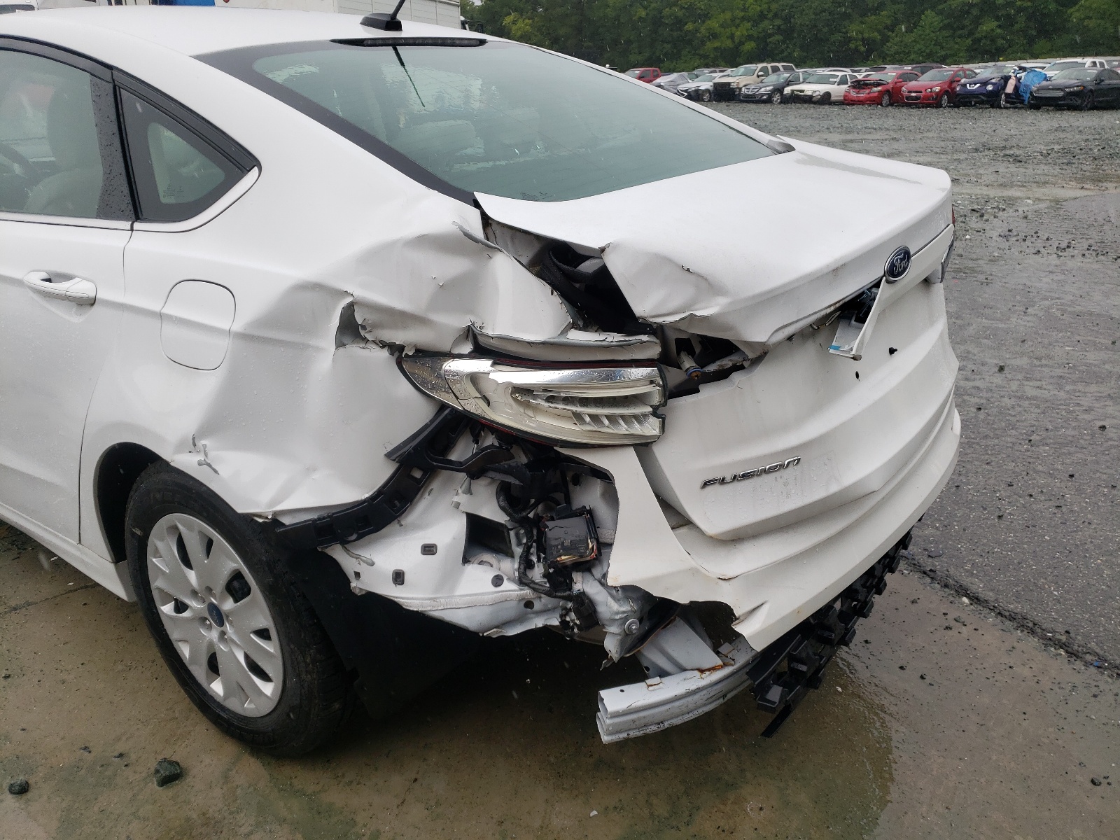 Photo 9 from auction – 2019 FORD FUSION S with VIN 3FA6P0G74KR234904
