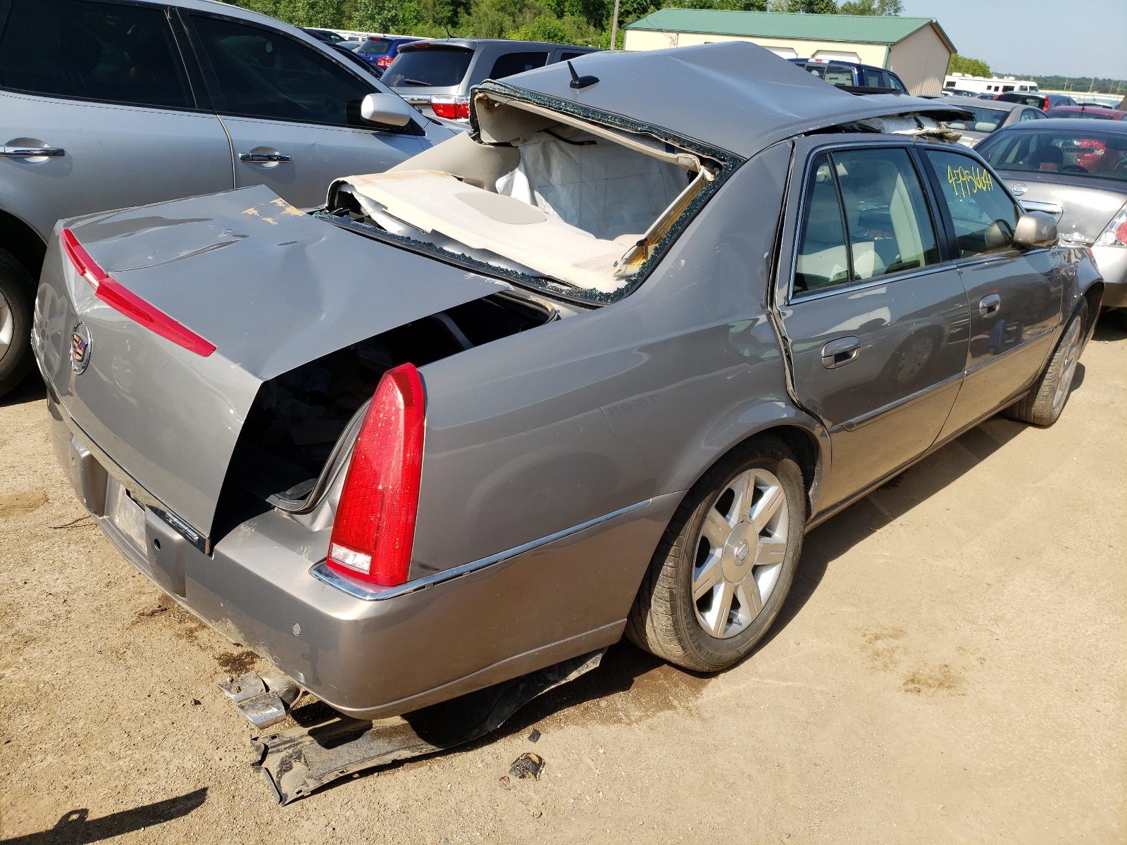Photo 4 from auction – 2006 CADILLAC DTS with VIN 1G6KD57Y16U254150