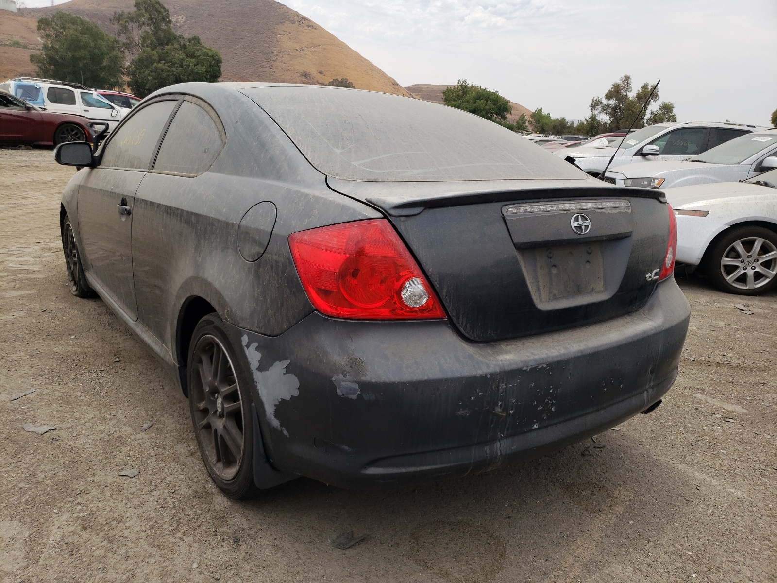 Photo 3 from auction – 2005 TOYOTA SCION TC with VIN JTKDE177X50025533