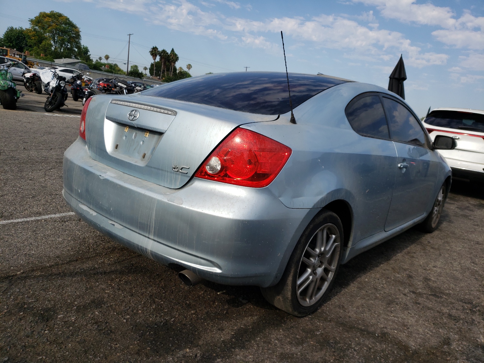 Photo 4 from auction – 2006 TOYOTA SCION TC with VIN JTKDE177160112495