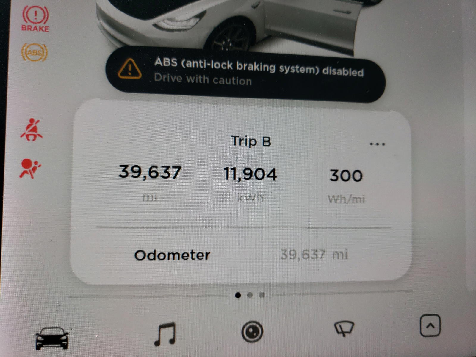 Photo 8 from auction – 2019 TESLA MODEL 3 with VIN 5YJ3E1EB2KF493893