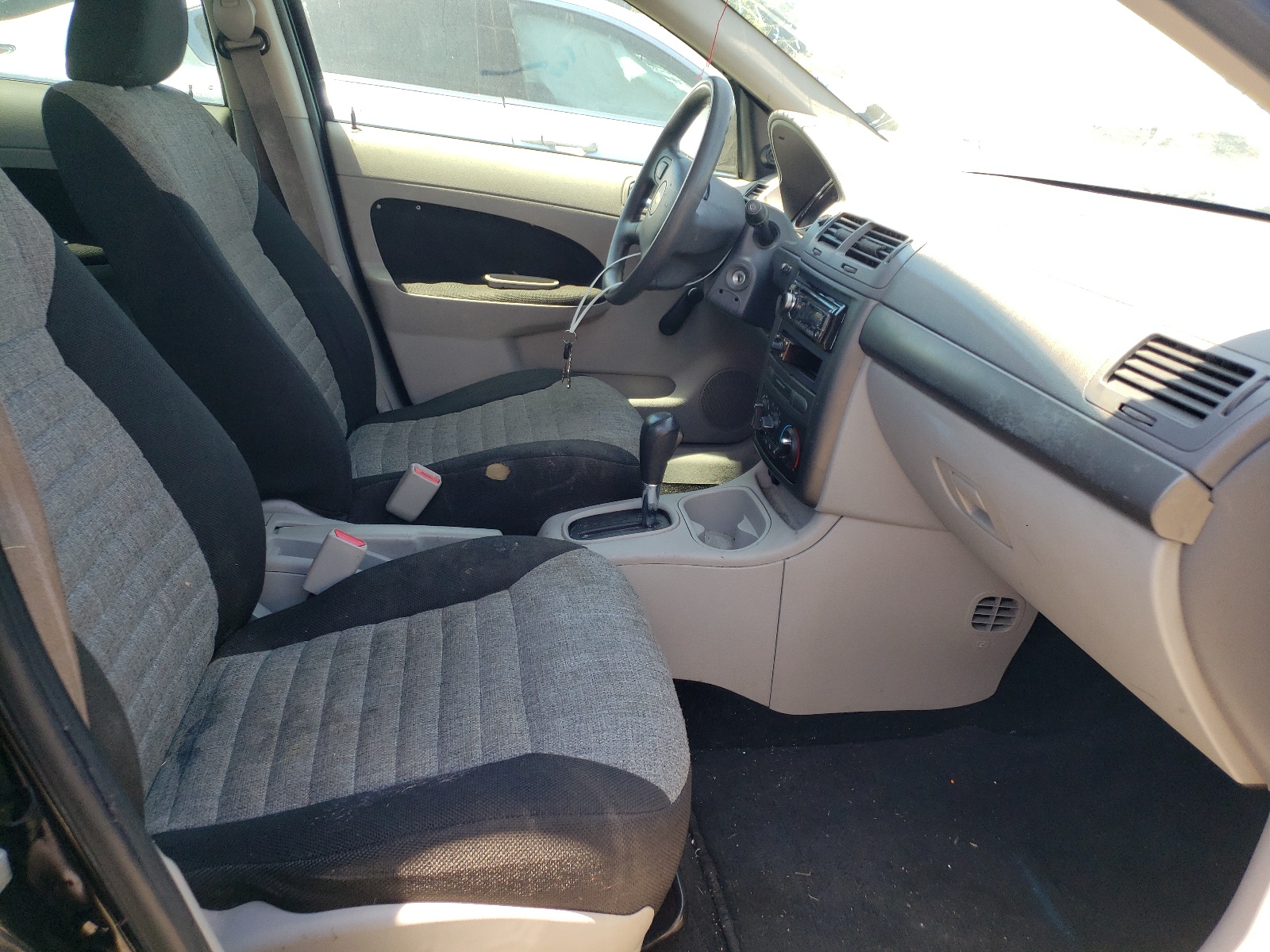 Photo 5 from auction – 2006 CHEVROLET COBALT LS with VIN 1G1AK55FX67868671