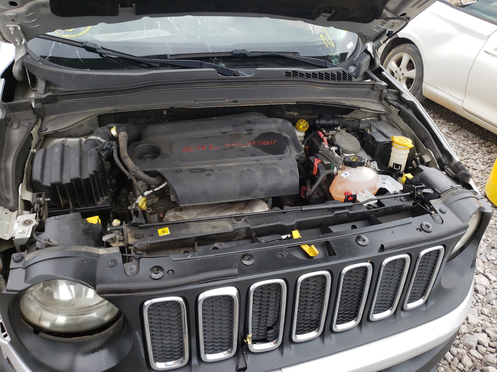 Photo 7 from auction – 2015 JEEP RENEGADE S with VIN ZACCJAAT5FPB42937