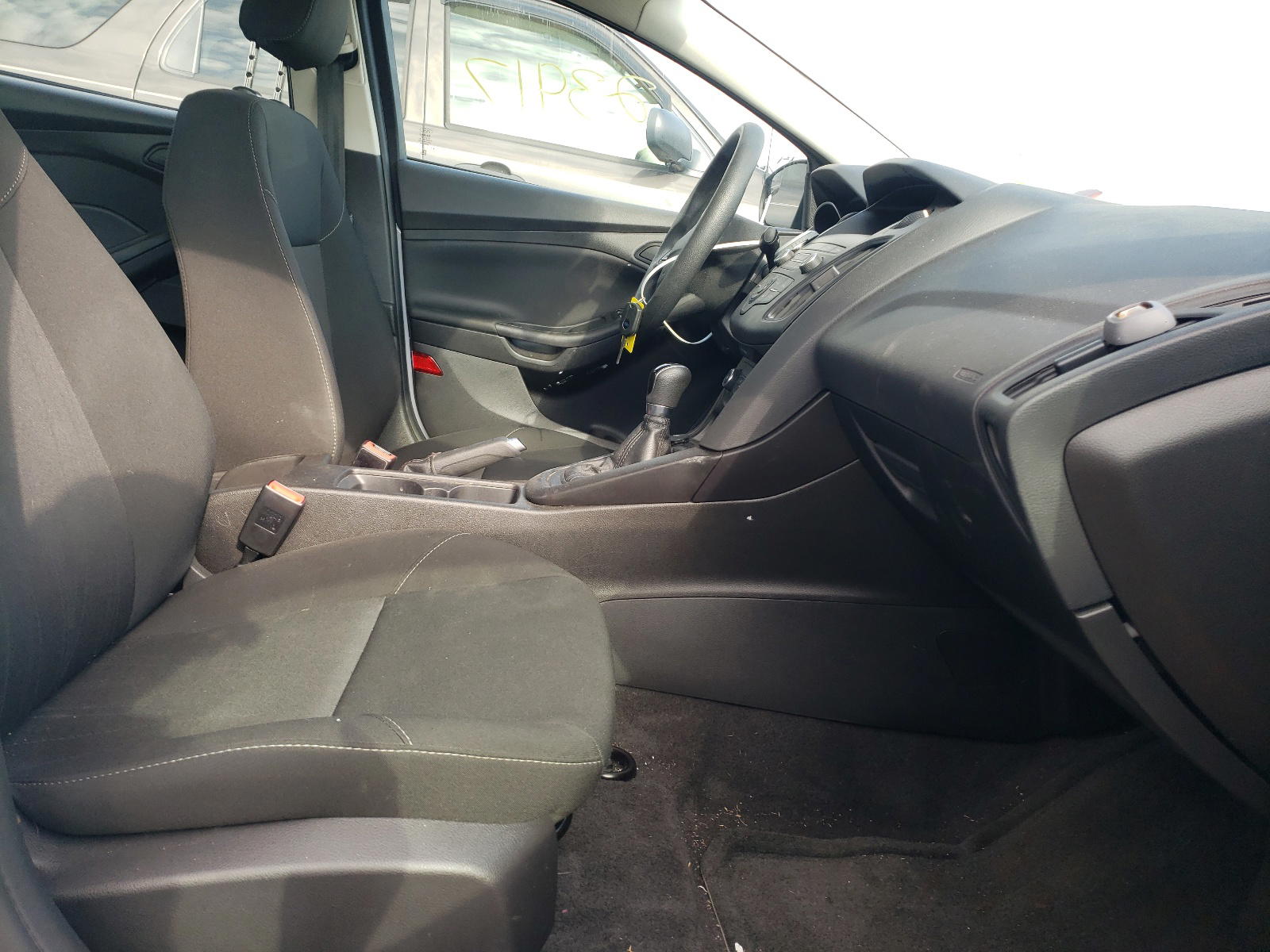 Photo 5 from auction – 2018 FORD FOCUS S with VIN 1FADP3E22JL245526