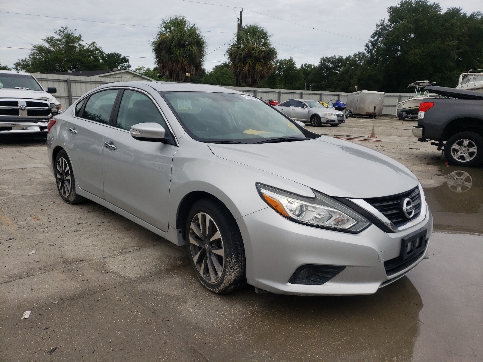 NISSAN ALTIMA 2.5 2017 with VIN 1N4AL3AP3HC204090 - Photo from auction