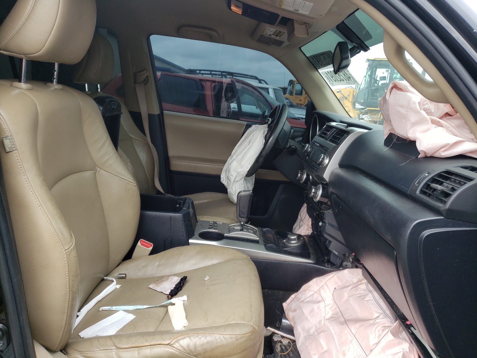 Photo 5 from auction – 2010 TOYOTA 4RUNNER SR with VIN JTEBU5JR5A5030960