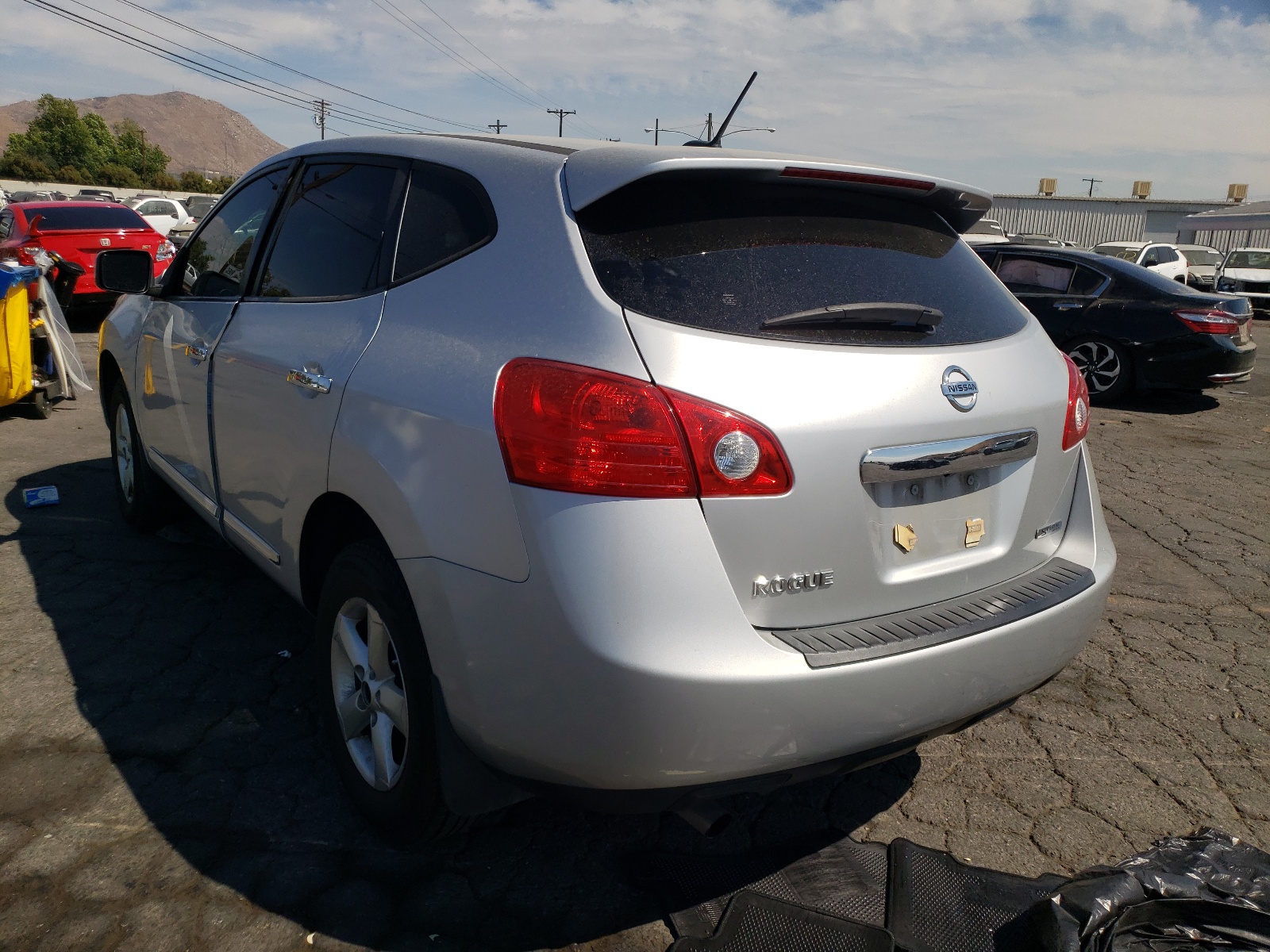 Photo 3 from auction – 2013 NISSAN ROGUE S with VIN JN8AS5MT6DW500641