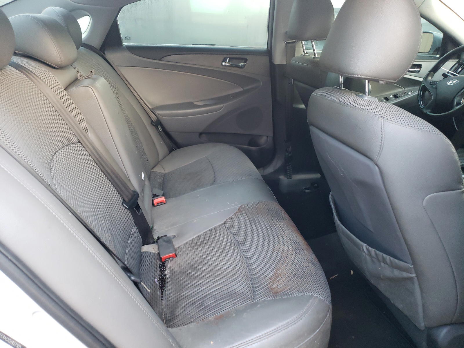 Photo 6 from auction – 2012 HYUNDAI SONATA SE with VIN 5NPEC4AC1CH427305