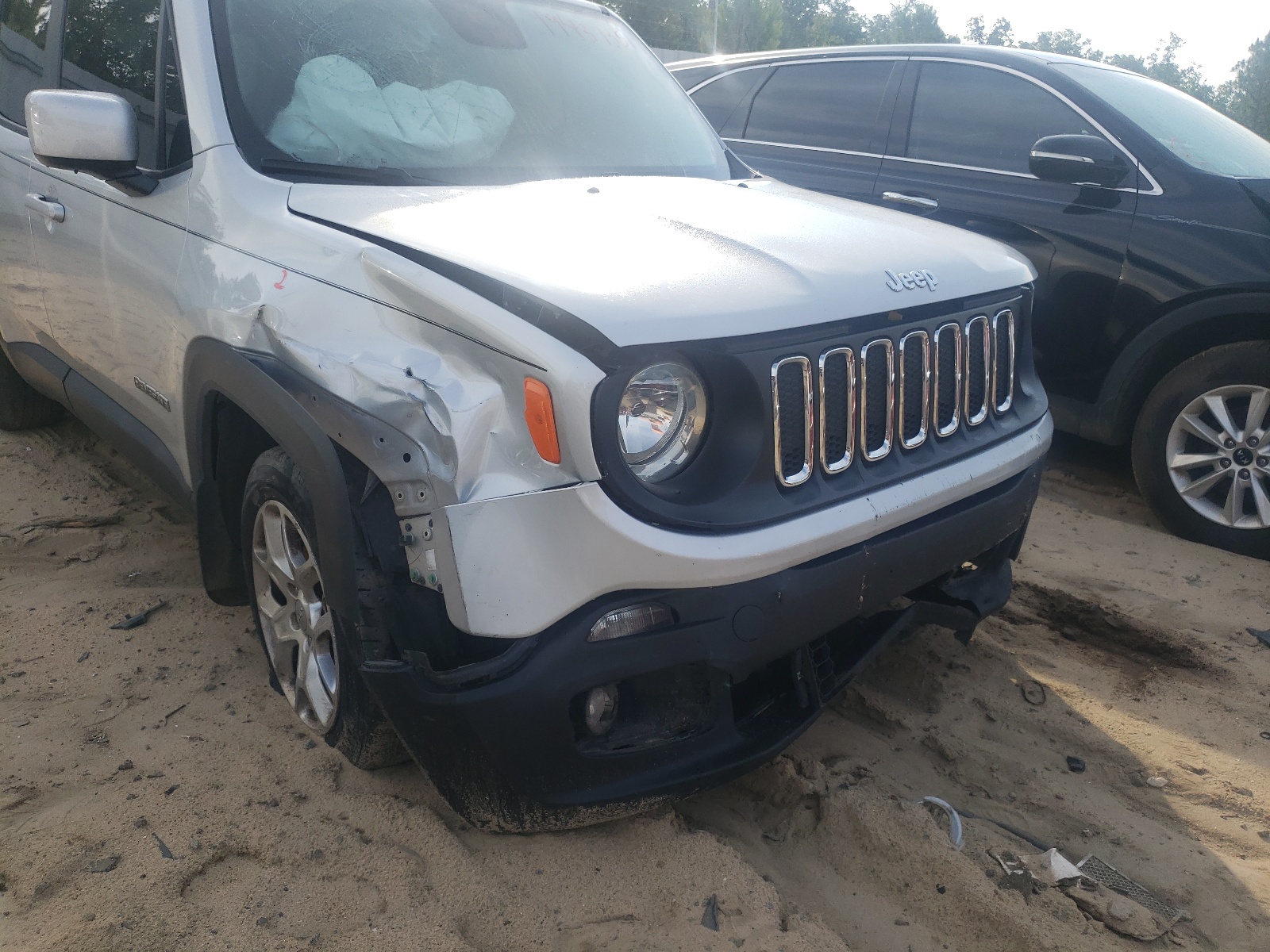 Photo 9 from auction – 2017 JEEP RENEGADE L with VIN ZACCJABB9HPG33181