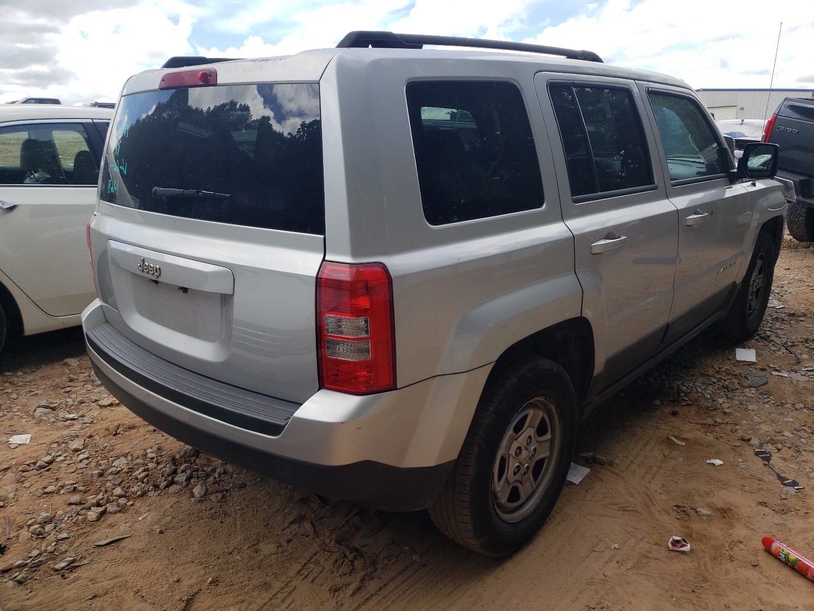 Photo 4 from auction – 2011 JEEP PATRIOT SP with VIN 1J4NT1GA1BD108201