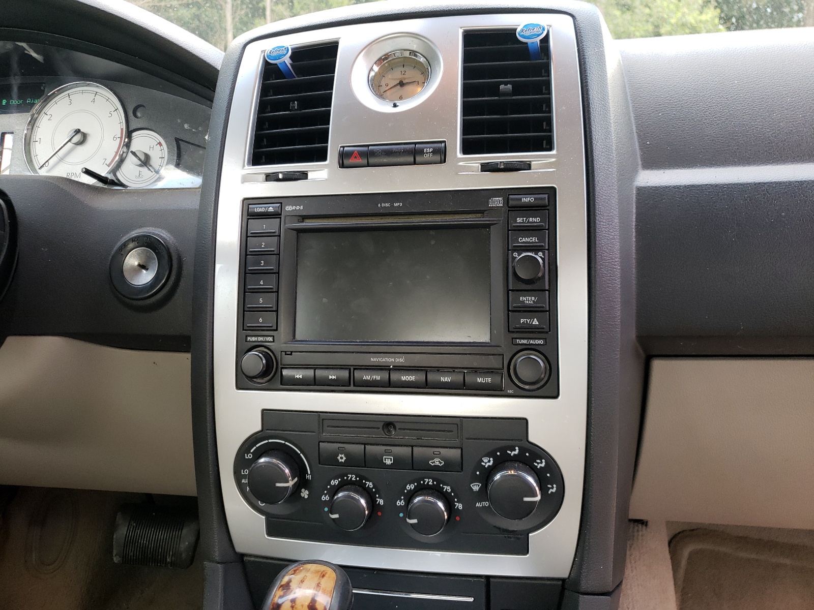 صورة رقم 9 من المزاد - 2006 CHRYSLER 300C مع VIN 2C3LA63H16H321441