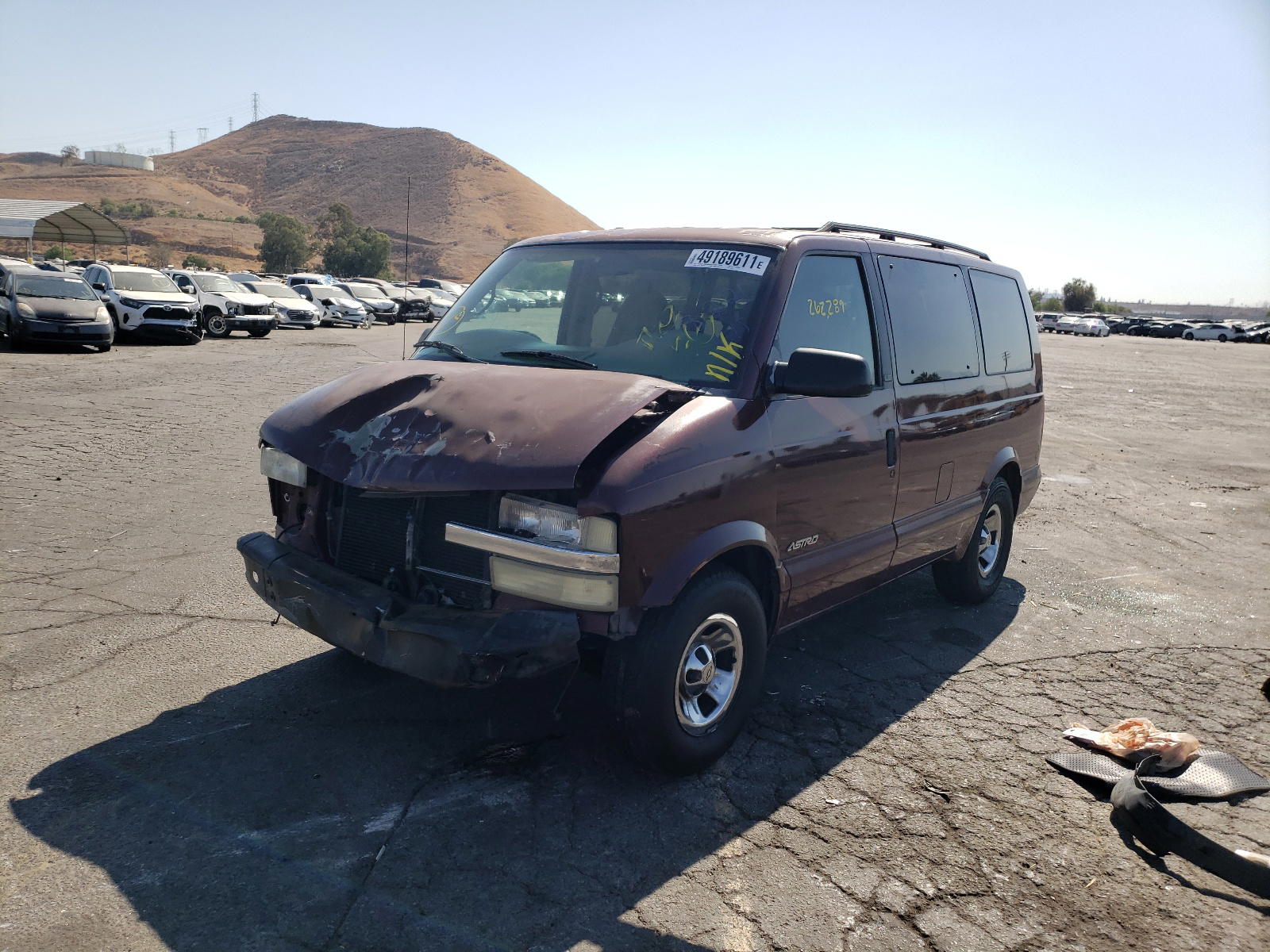 Photo 2 from auction – 2001 CHEVROLET ASTRO with VIN 1GNDM19W81B149191