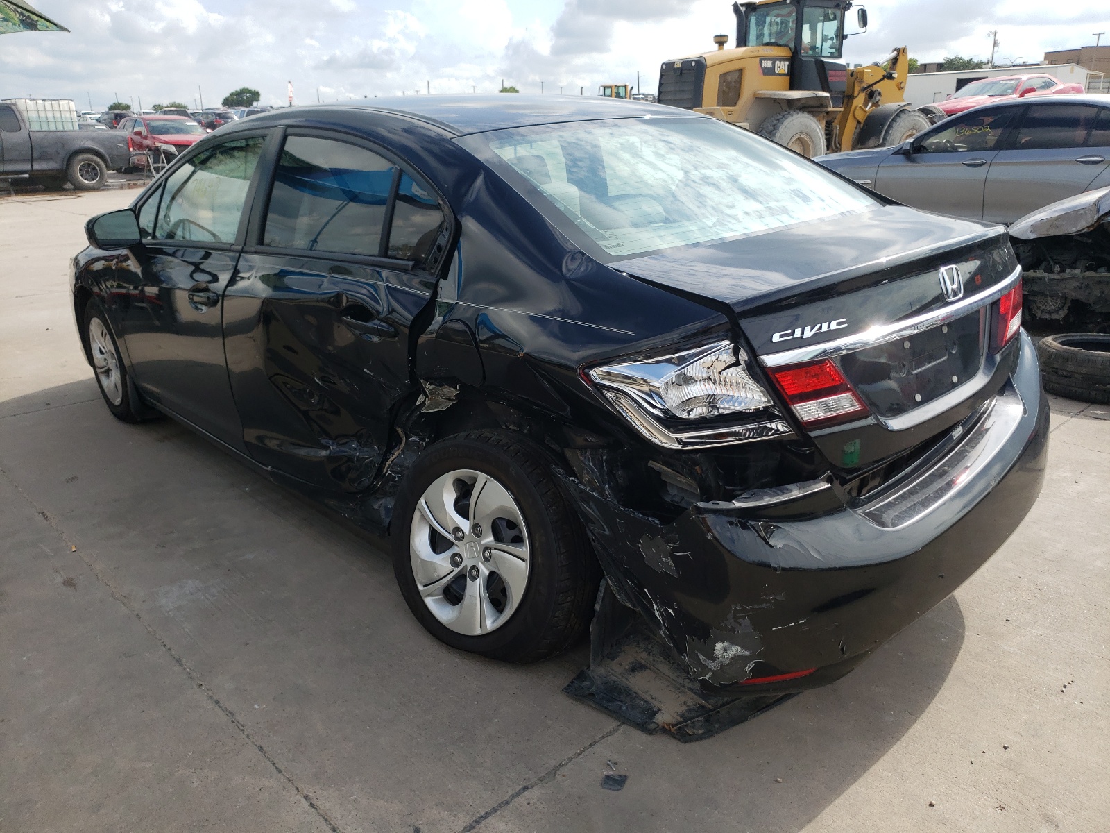 Photo 3 from auction – 2015 HONDA CIVIC LX with VIN 2HGFB2F57FH566567