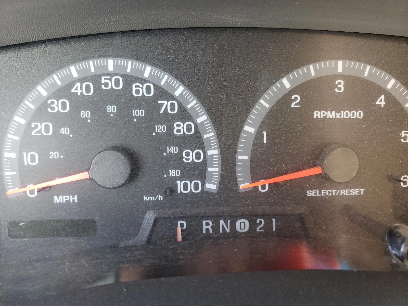 Photo 8 from auction – 2002 FORD F150 with VIN 1FTRX17L32NB65054