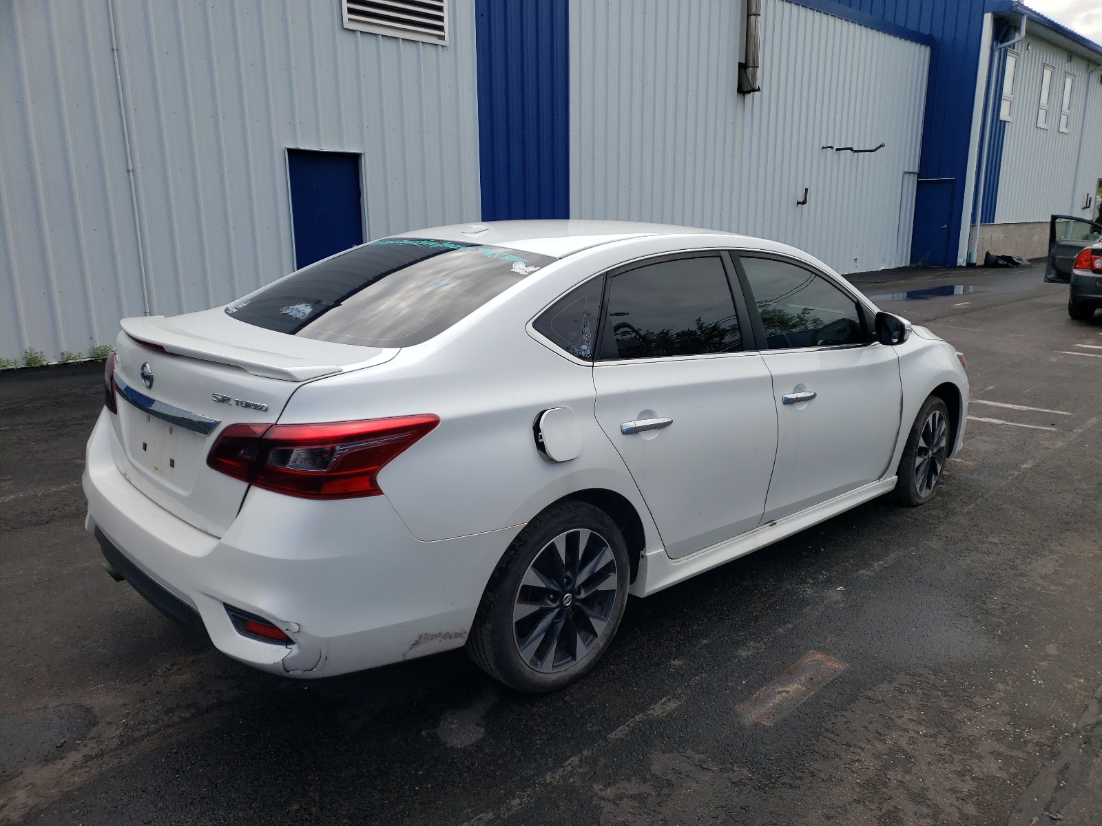 Photo 4 from auction – 2017 NISSAN SENTRA SR with VIN 3N1CB7AP6HY204091