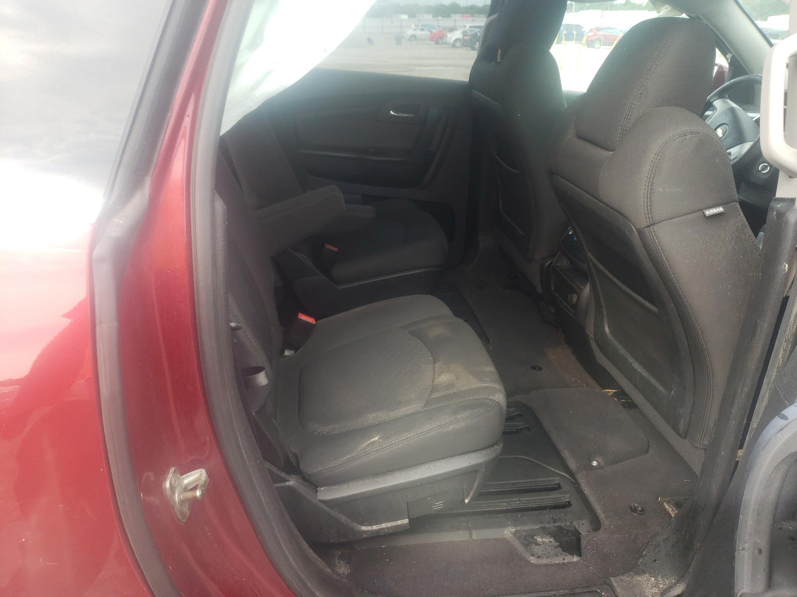 Photo 6 from auction – 2010 CHEVROLET TRAVERSE L with VIN 1GNLRFED5AJ197722