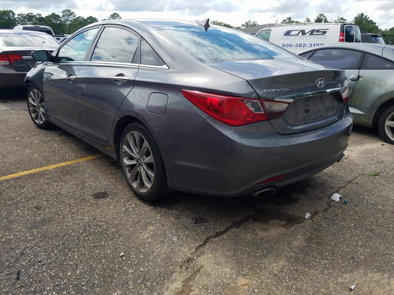 Photo 3 from auction – 2011 HYUNDAI SONATA SE with VIN 5NPEC4AC6BH099748