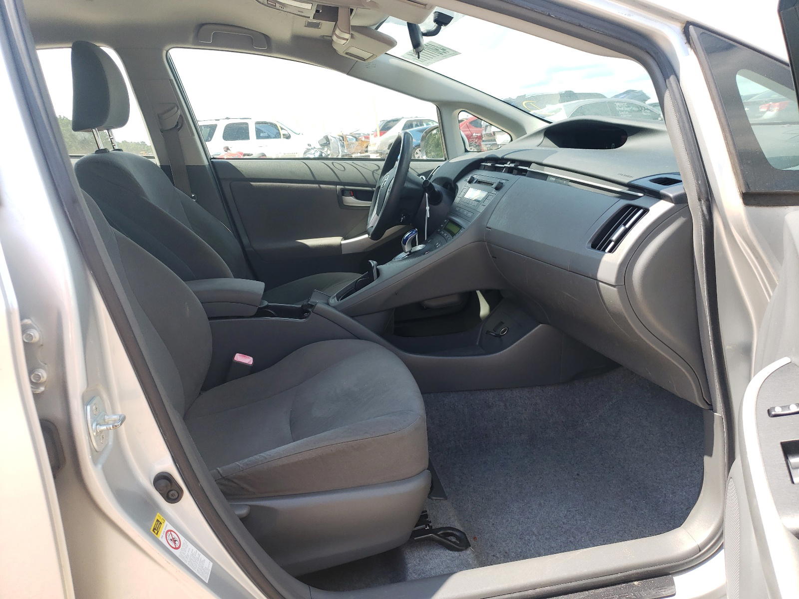 Photo 5 from auction – 2011 TOYOTA PRIUS with VIN JTDKN3DU5B0256064