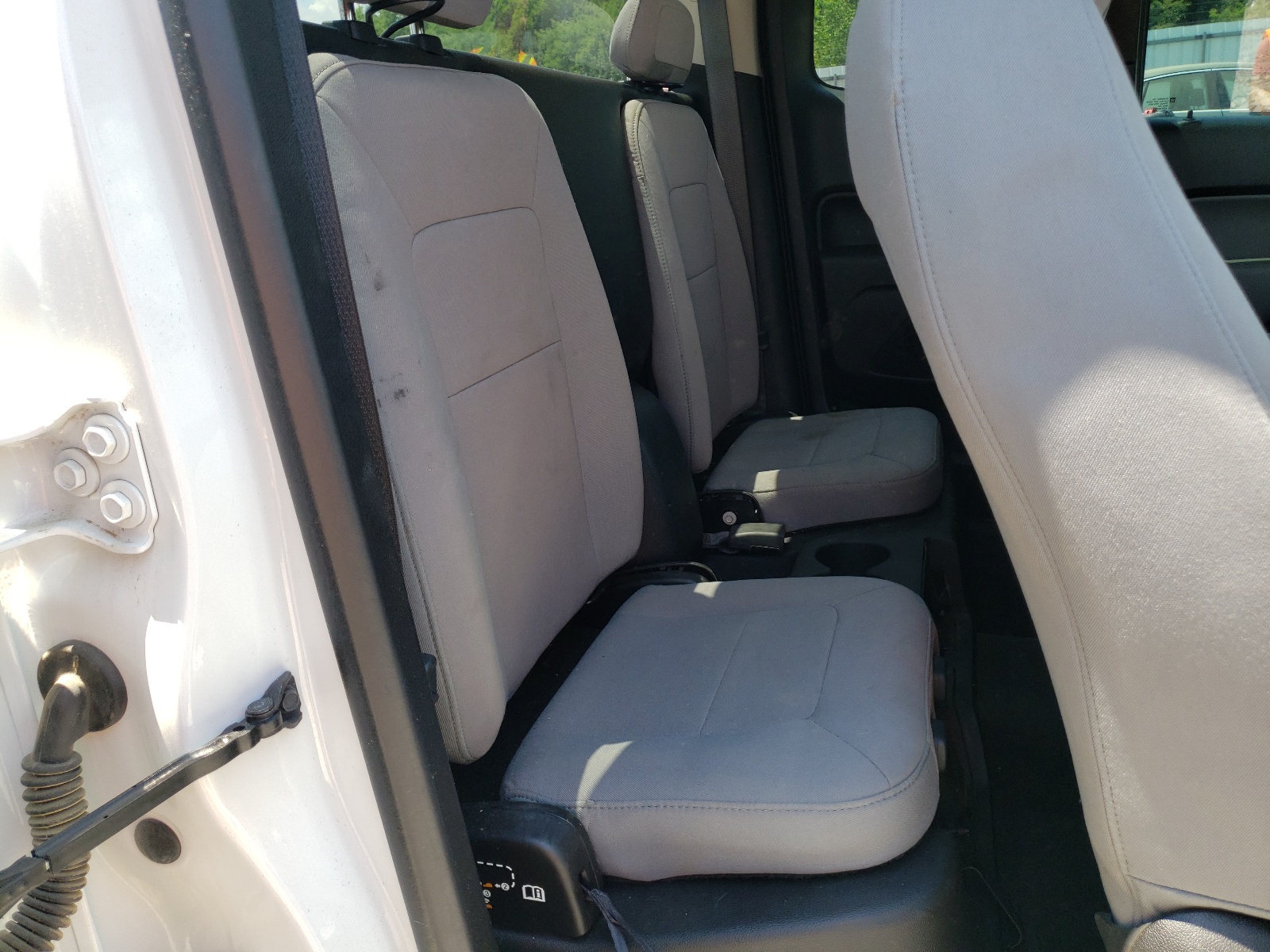 Photo 6 from auction – 2016 CHEVROLET COLORADO with VIN 1GCHSBEA3G1275330