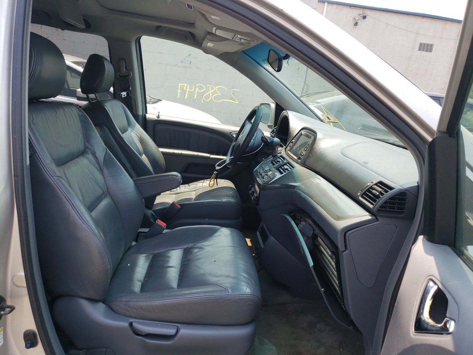 Photo 5 from auction – 2005 HONDA ODYSSEY EX with VIN 5FNRL38725B047363