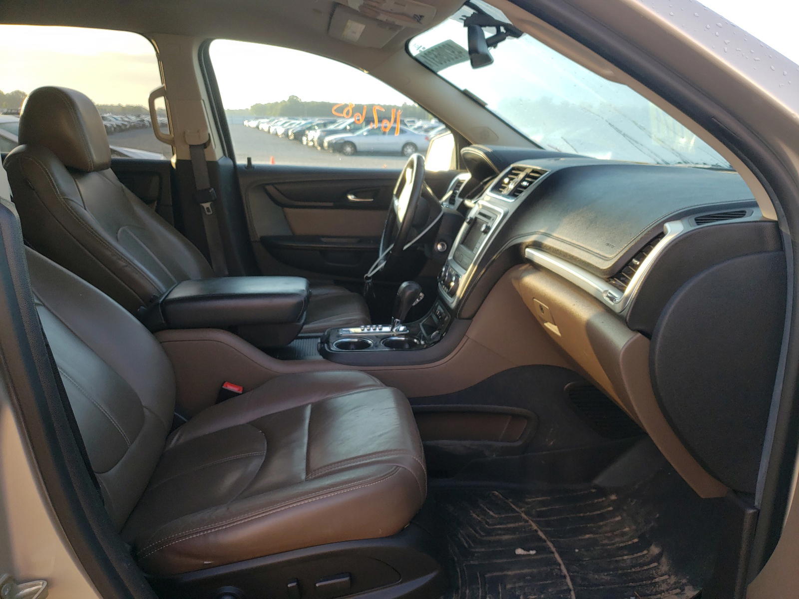 Photo 5 from auction – 2014 GMC ACADIA SLT with VIN 1GKKRRKD3EJ304299