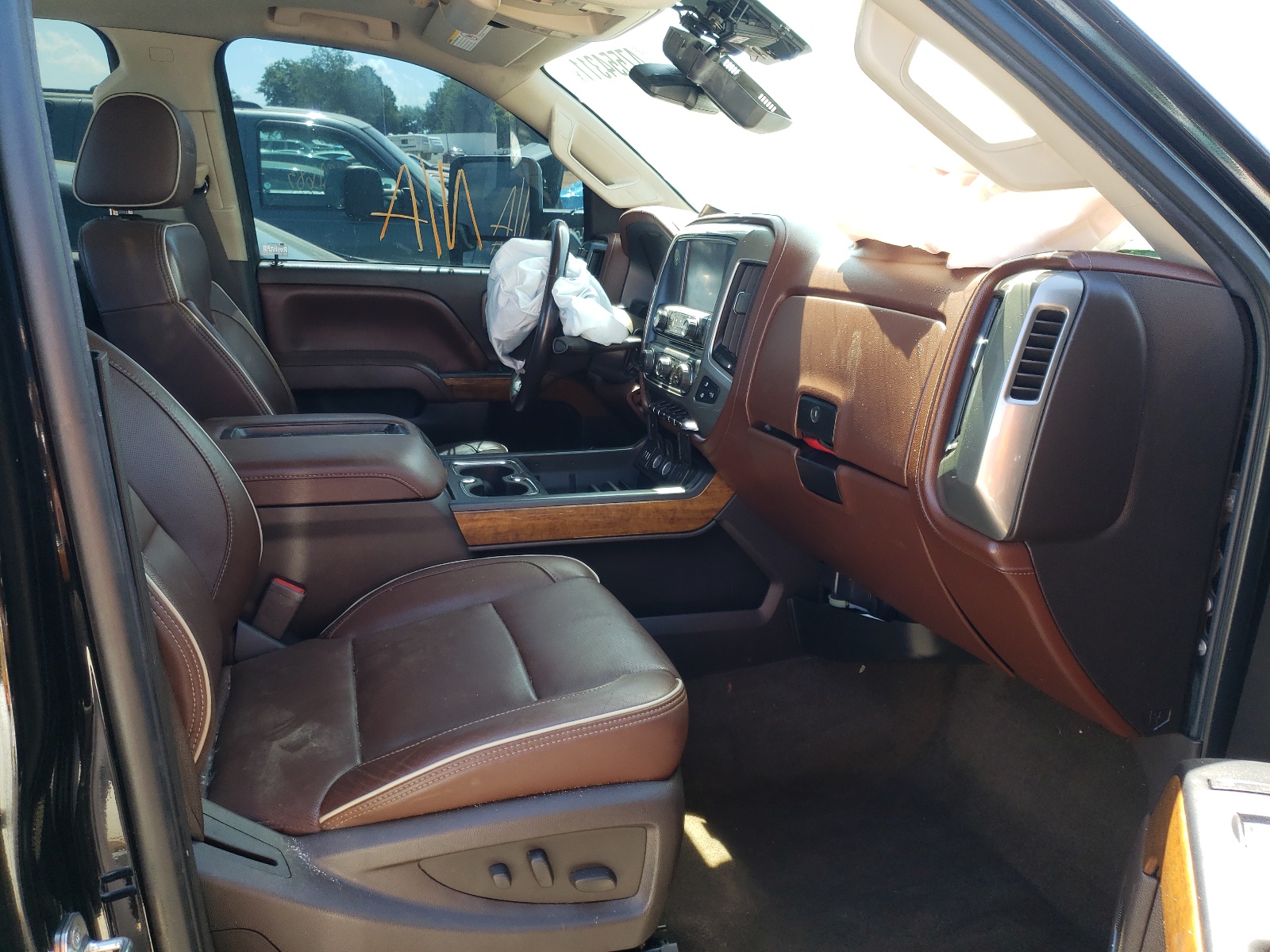 Photo 5 from auction – 2015 CHEVROLET SILVERADO with VIN 1GC4K1E84FF624390
