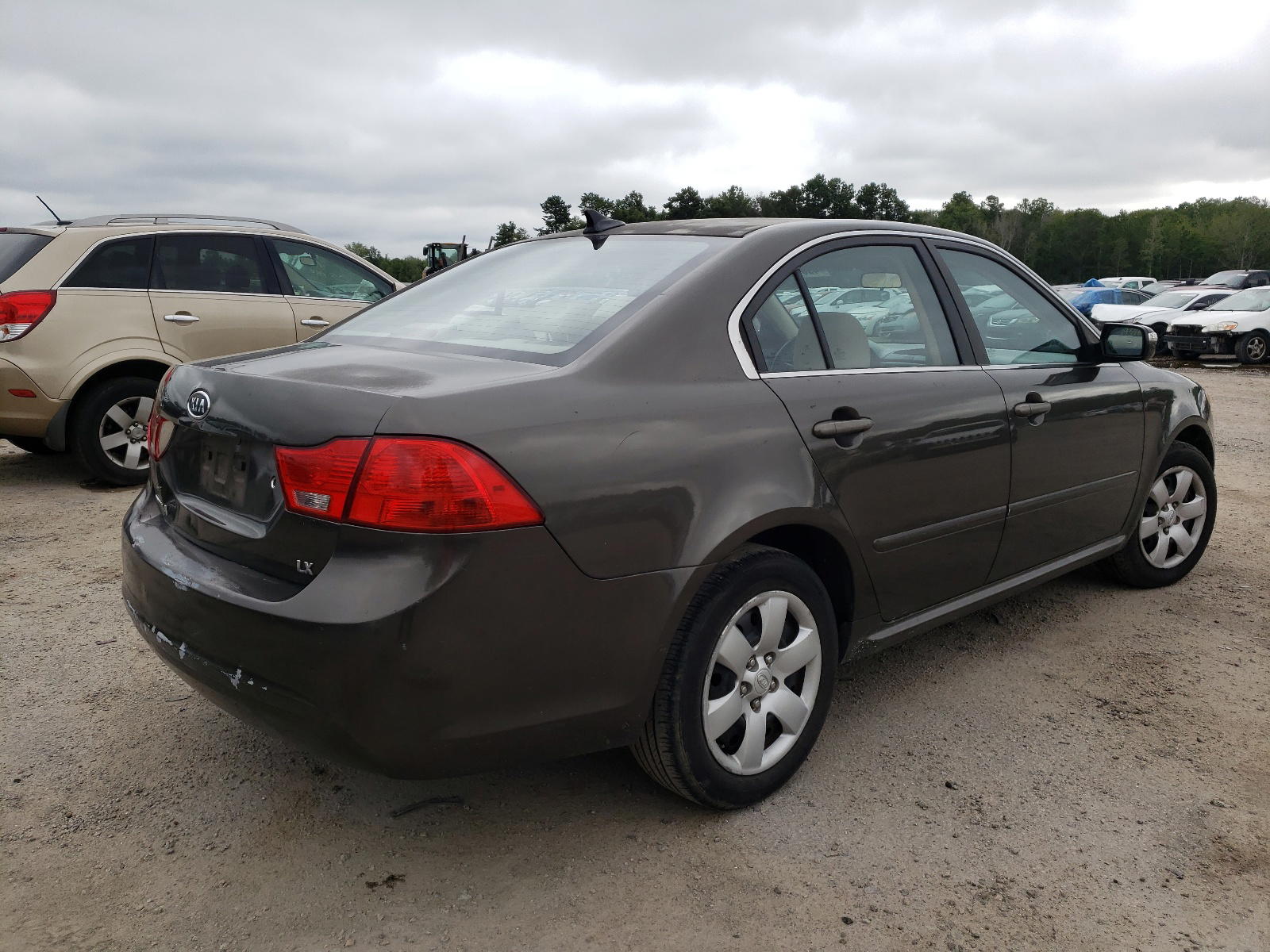 Photo 4 from auction – 2010 KIA OPTIMA LX with VIN KNAGG4A81A5377489