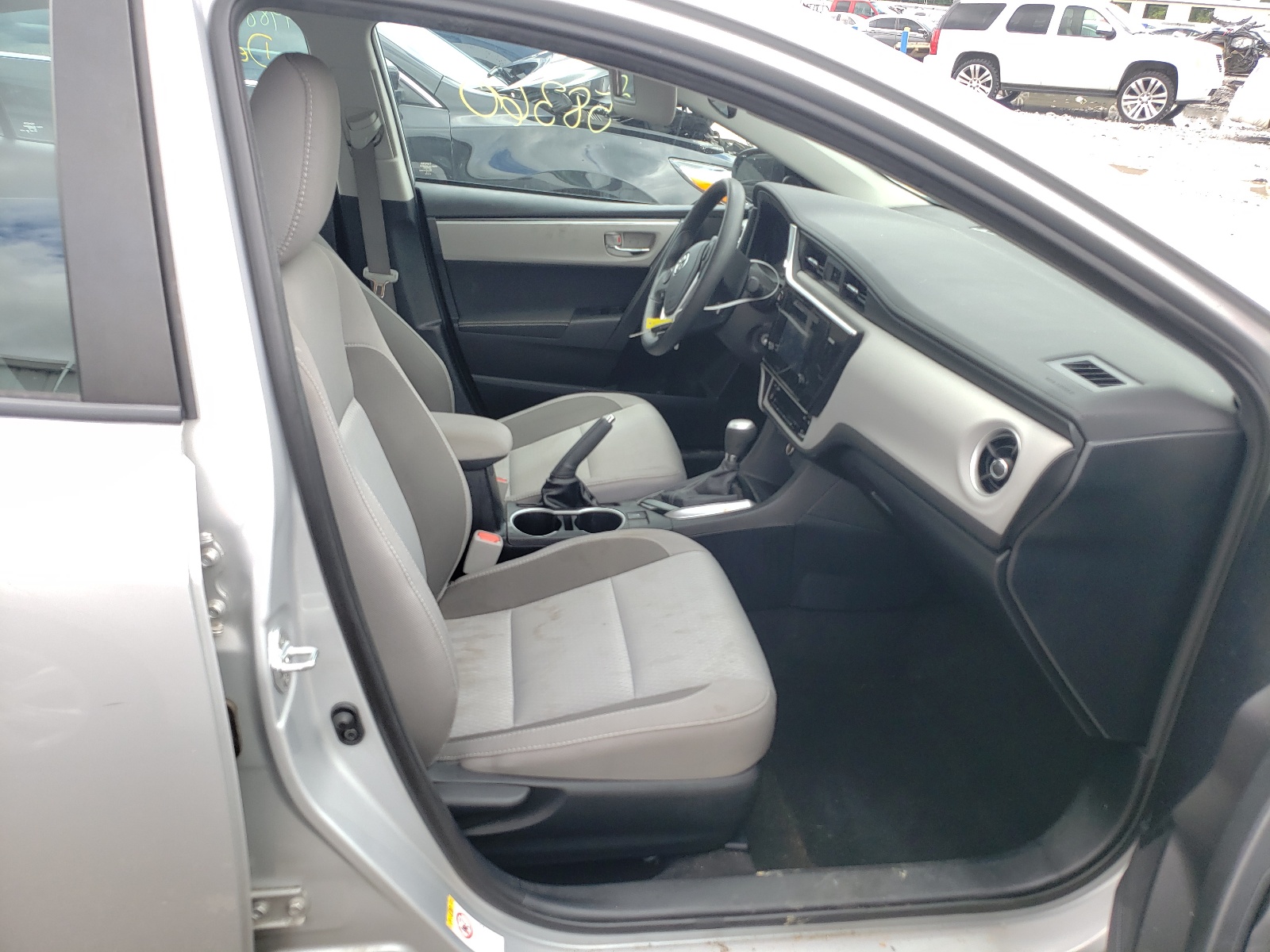 Photo 5 from auction – 2017 TOYOTA COROLLA L with VIN 2T1BURHE3HC754190