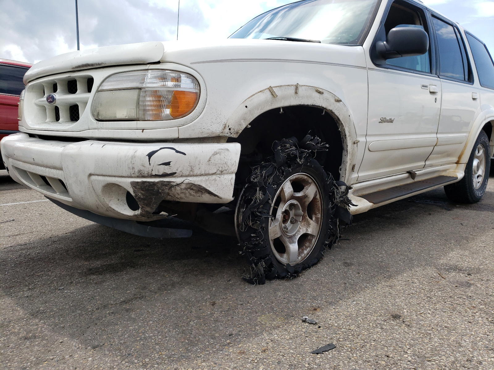 Photo 9 from auction – 2001 FORD EXPLORER with VIN 1FMZU75E71ZA32834