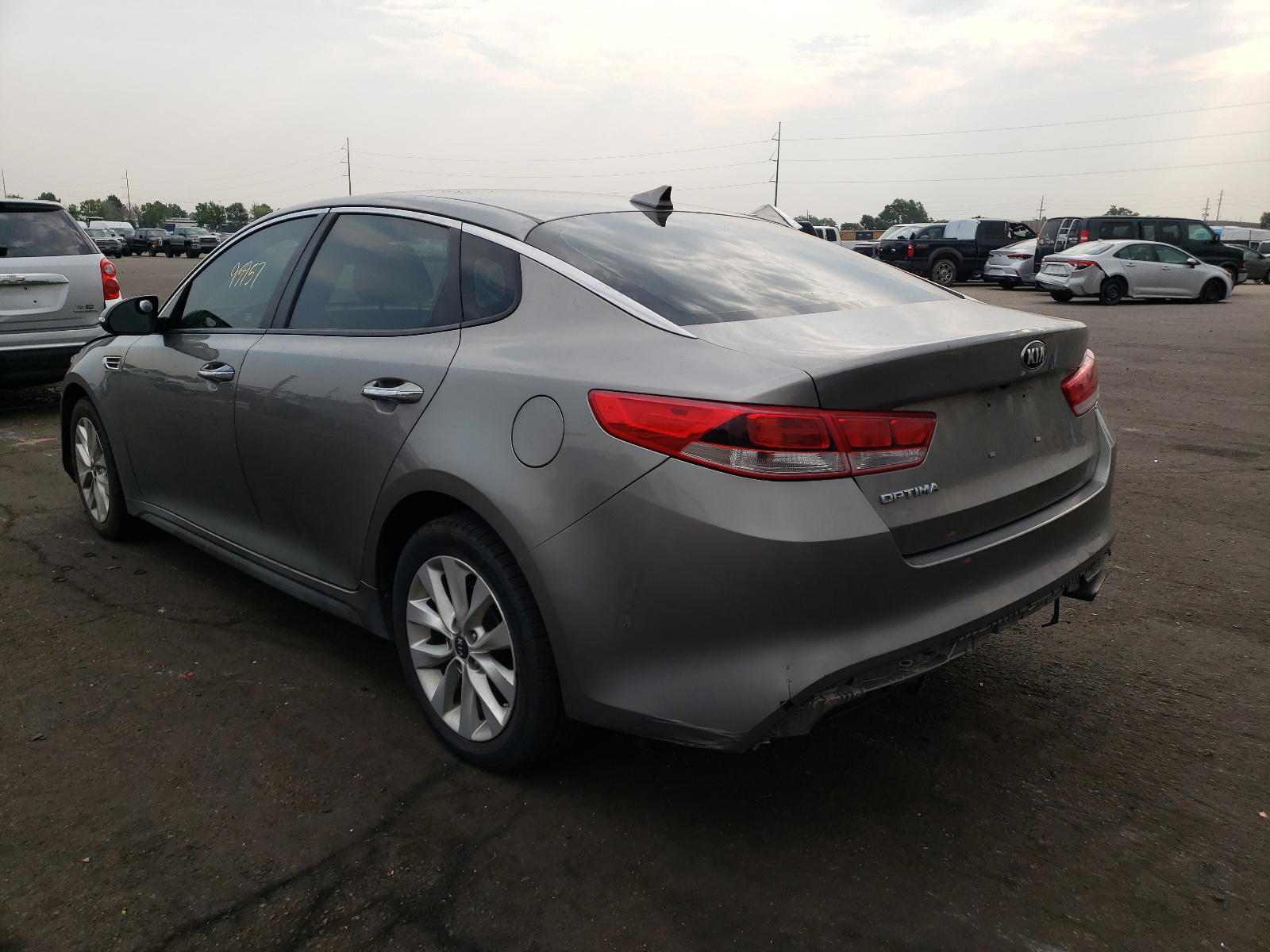 Photo 3 from auction – 2016 KIA OPTIMA with VIN 5XXGT4L32GG044013