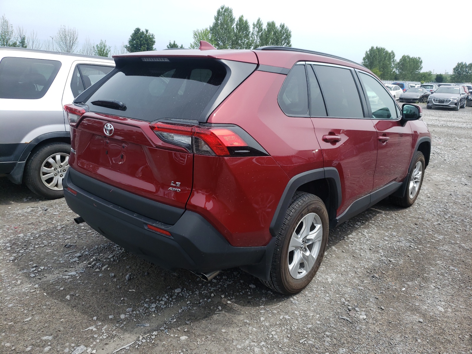 Photo 4 from auction – 2019 TOYOTA RAV4 LE with VIN 2T3B1RFV6KC056750
