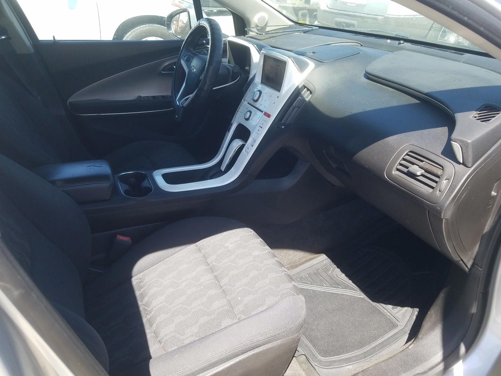 Photo 5 from auction – 2012 CHEVROLET VOLT with VIN 1G1RE6E43CU122980