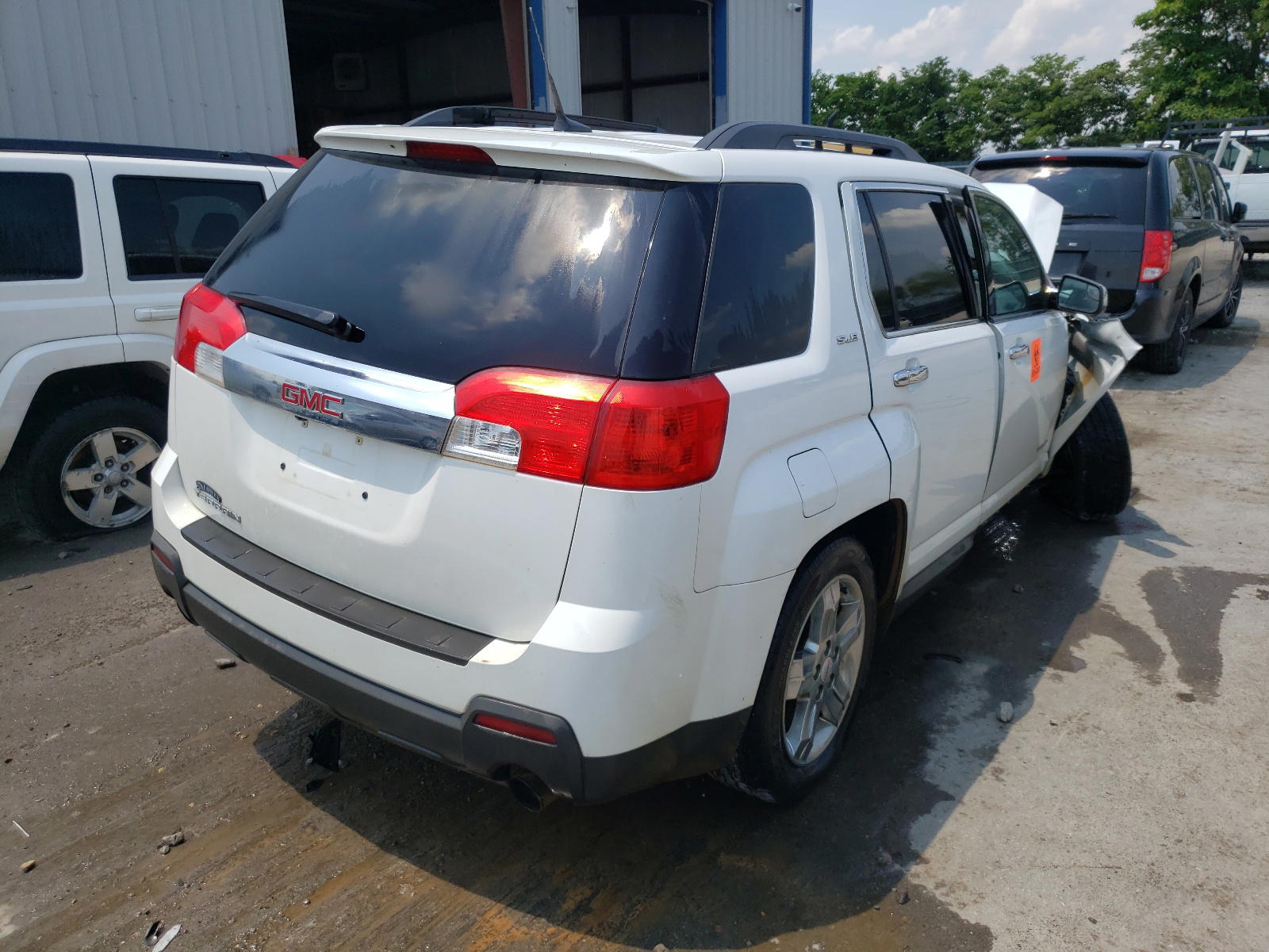 Photo 4 from auction – 2012 GMC TERRAIN SL with VIN 2GKFLSE57C6372372