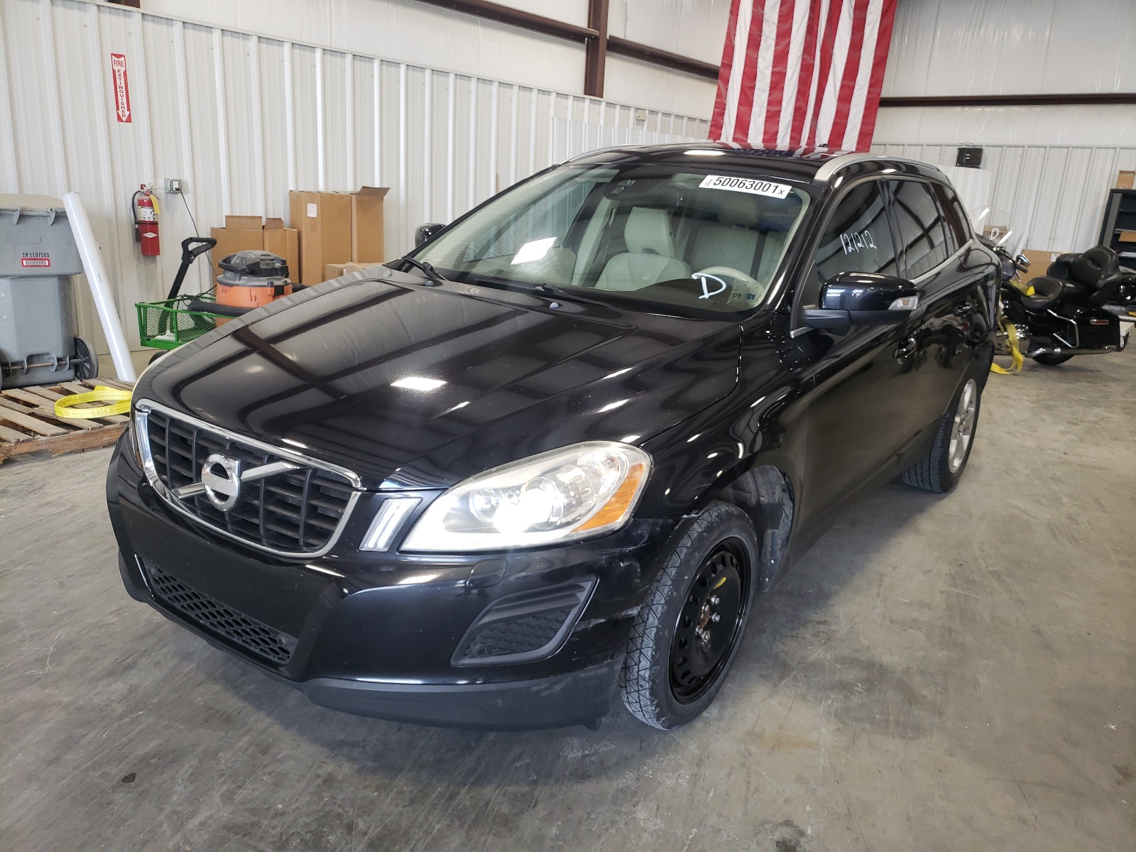 Photo 2 from auction – 2013 VOLVO XC60 3.2 with VIN YV4952DL7D2418992