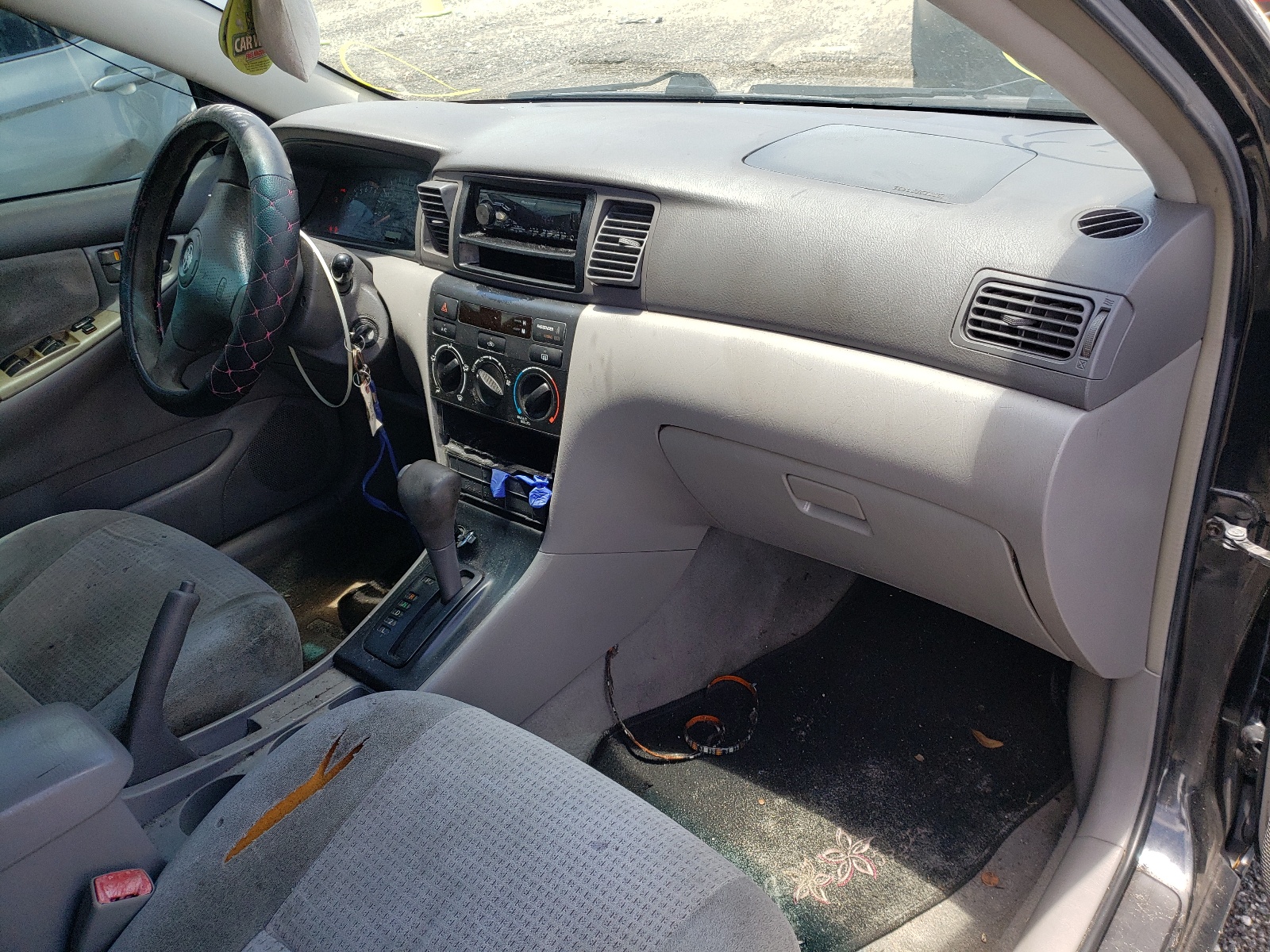 Photo 9 from auction – 2006 TOYOTA COROLLA CE with VIN 1NXBR32E16Z721305