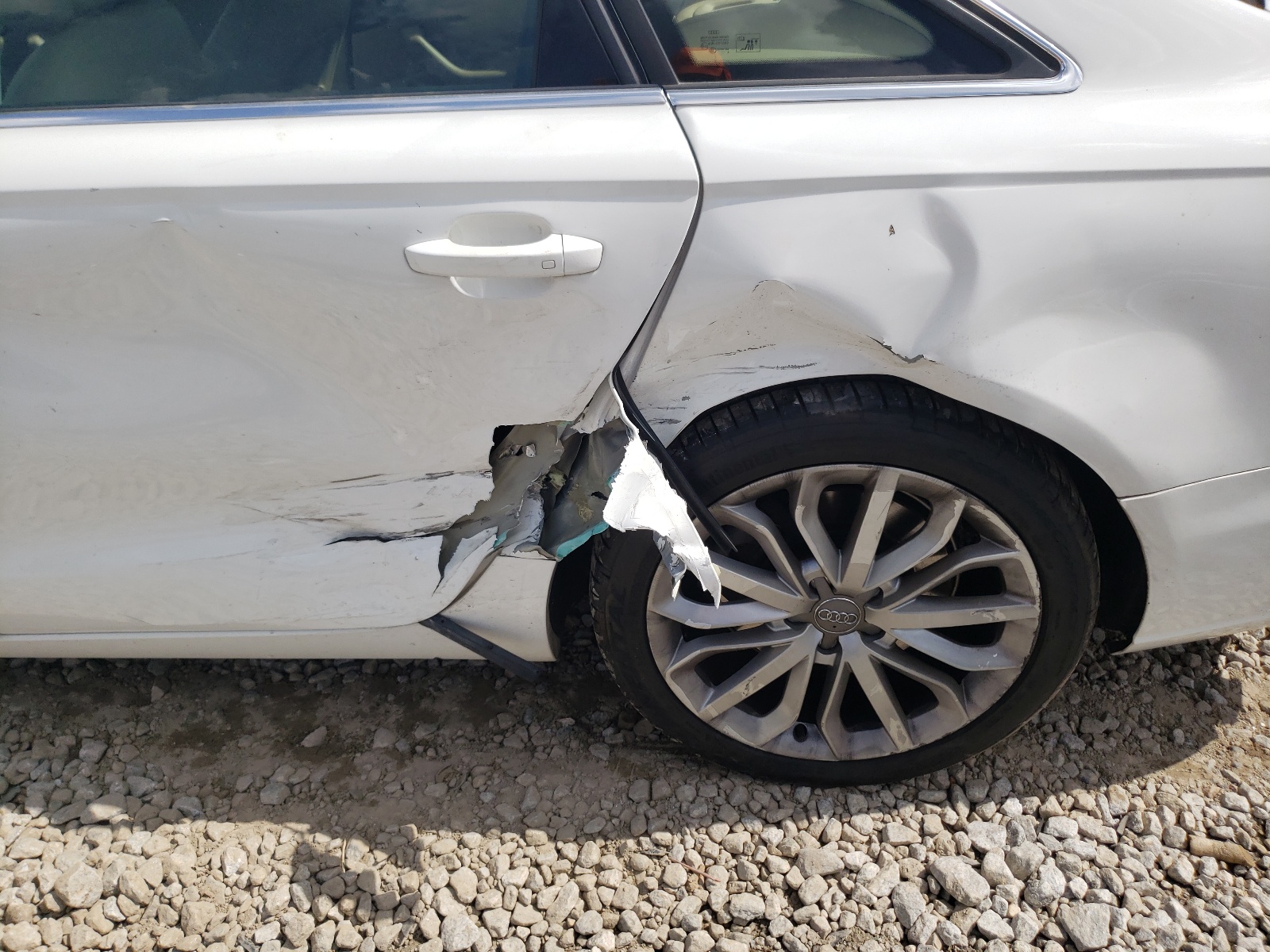 Zdjęcie 9 z aukcji – 2012 AUDI A6 PREMIUM z VIN WAUGGAFC9CN153658