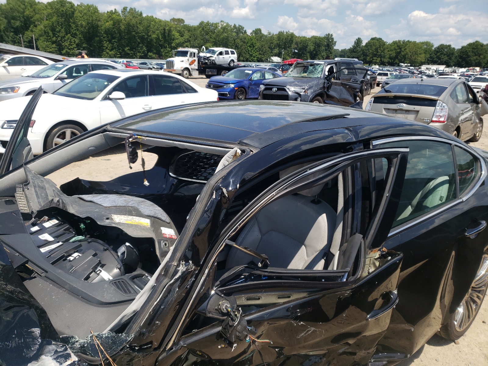 Photo 10 from auction – 2015 KIA CADENZA PR with VIN KNALN4D76F5190571