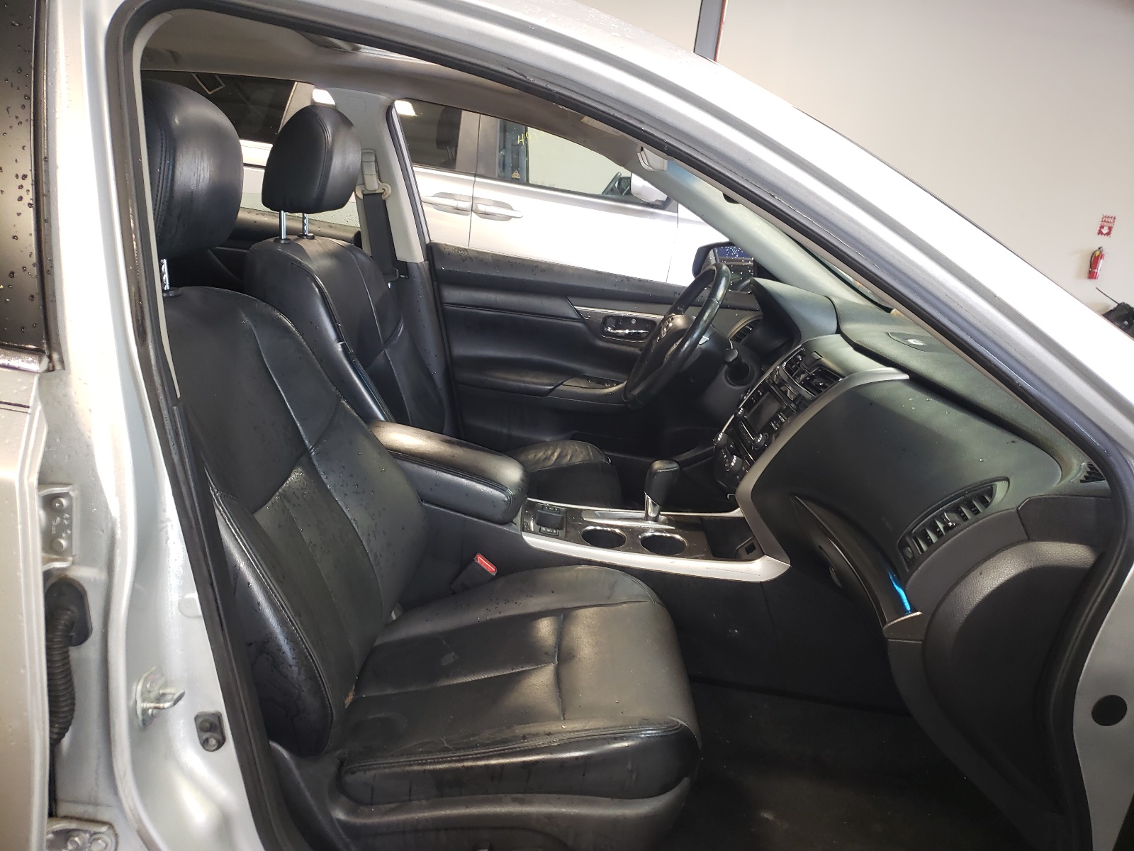 Photo 5 from auction – 2015 NISSAN ALTIMA 2.5 with VIN 1N4AL3APXFC104114