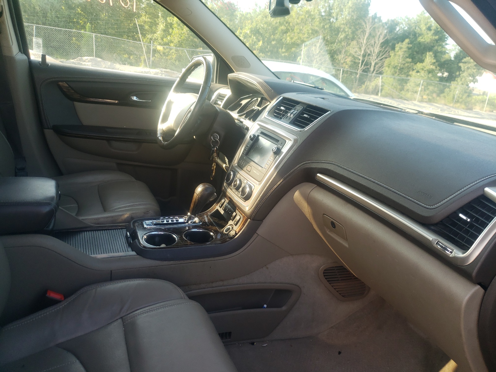 Photo 5 from auction – 2013 GMC ACADIA DEN with VIN 1GKKRTKD1DJ170999