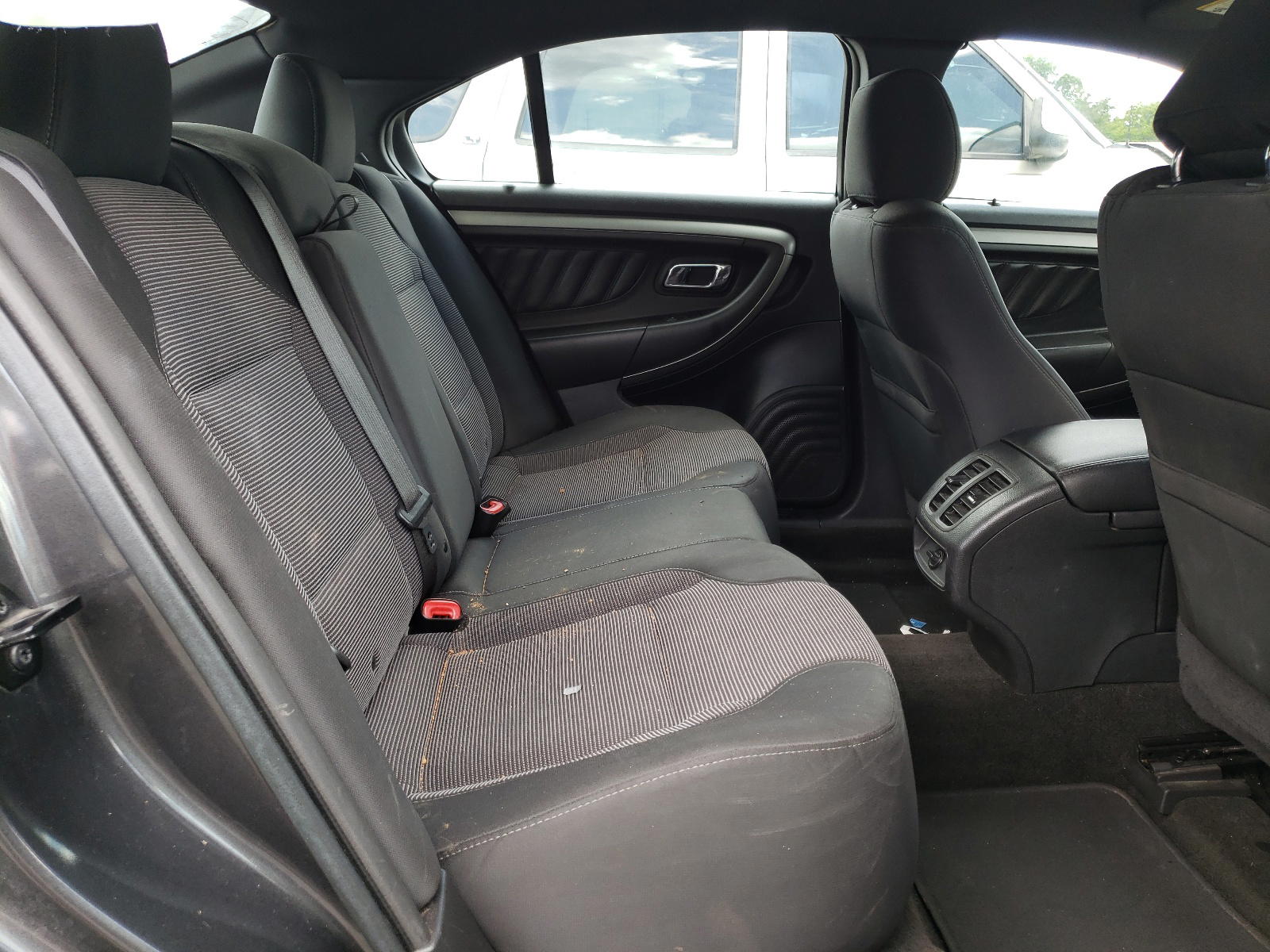 Photo 6 from auction – 2015 FORD TAURUS SEL with VIN 1FAHP2E83FG160890