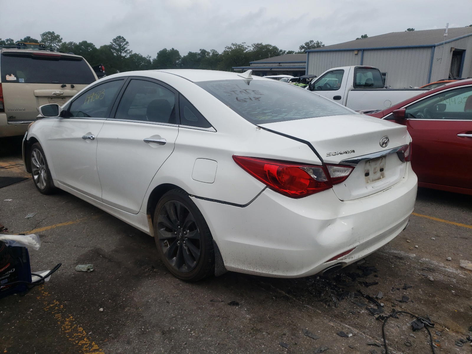 Photo 3 from auction – 2011 HYUNDAI SONATA SE with VIN 5NPEC4AC4BH147490