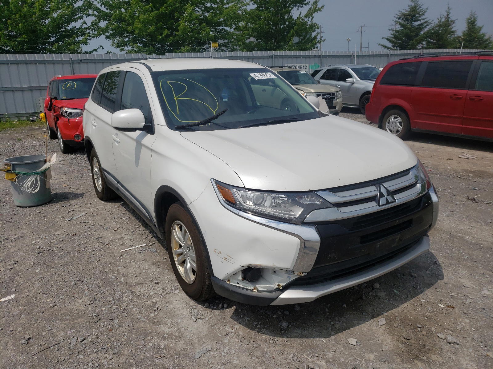 MITSUBISHI OUTLANDER 2016 with VIN JA4AZ2A32GZ600128 - Photo from auction