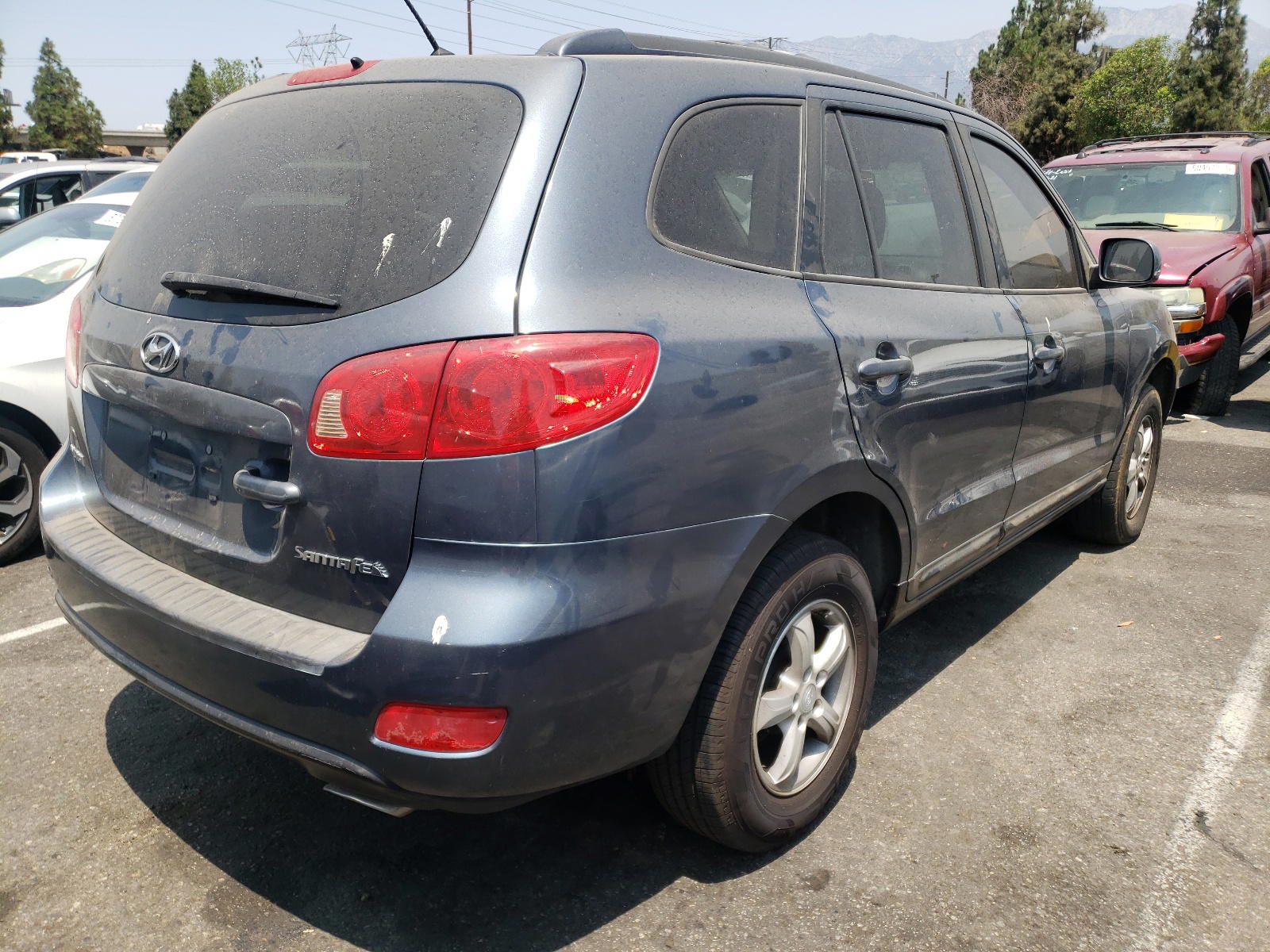Photo 4 from auction – 2007 HYUNDAI SANTA FE G with VIN 5NMSG13D57H005679