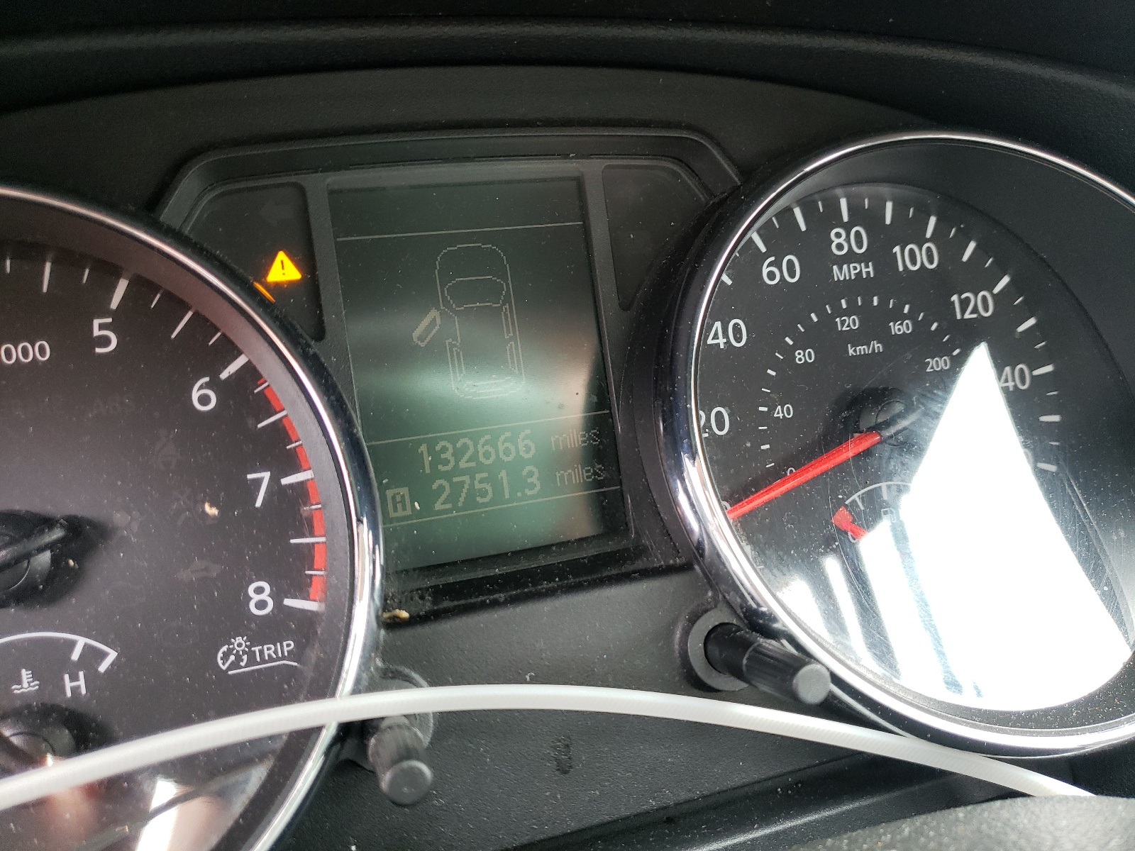 Photo 8 from auction – 2014 NISSAN ROGUE with VIN JN8AS5MV2EW204325
