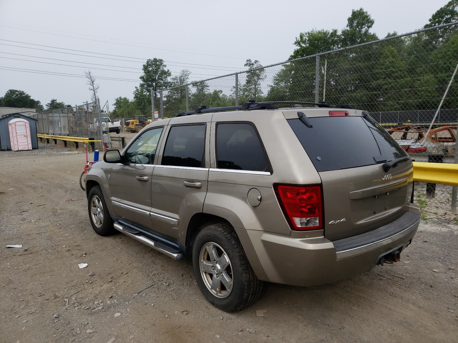 Photo 3 from auction – 2005 JEEP GRAND CHER with VIN 1J4HR58285C677809