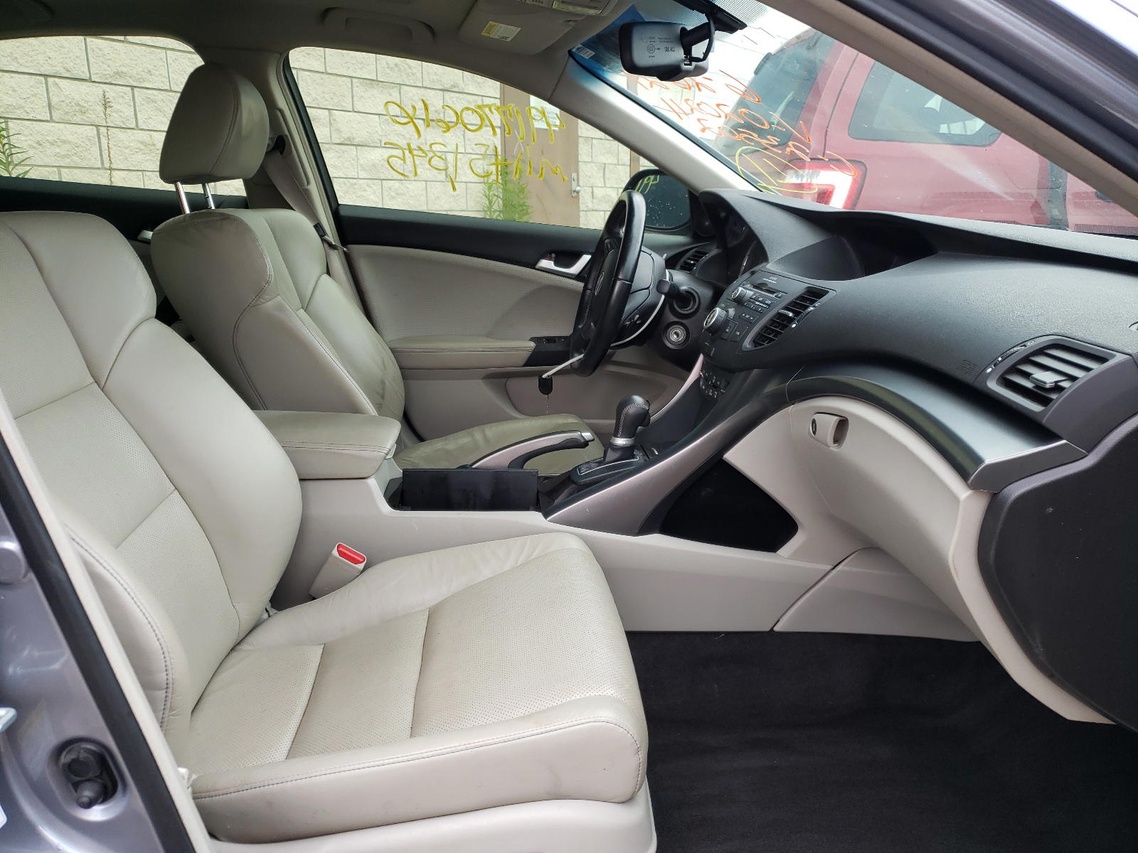 Photo 5 from auction – 2012 ACURA TSX with VIN JH4CU2F40CC020211