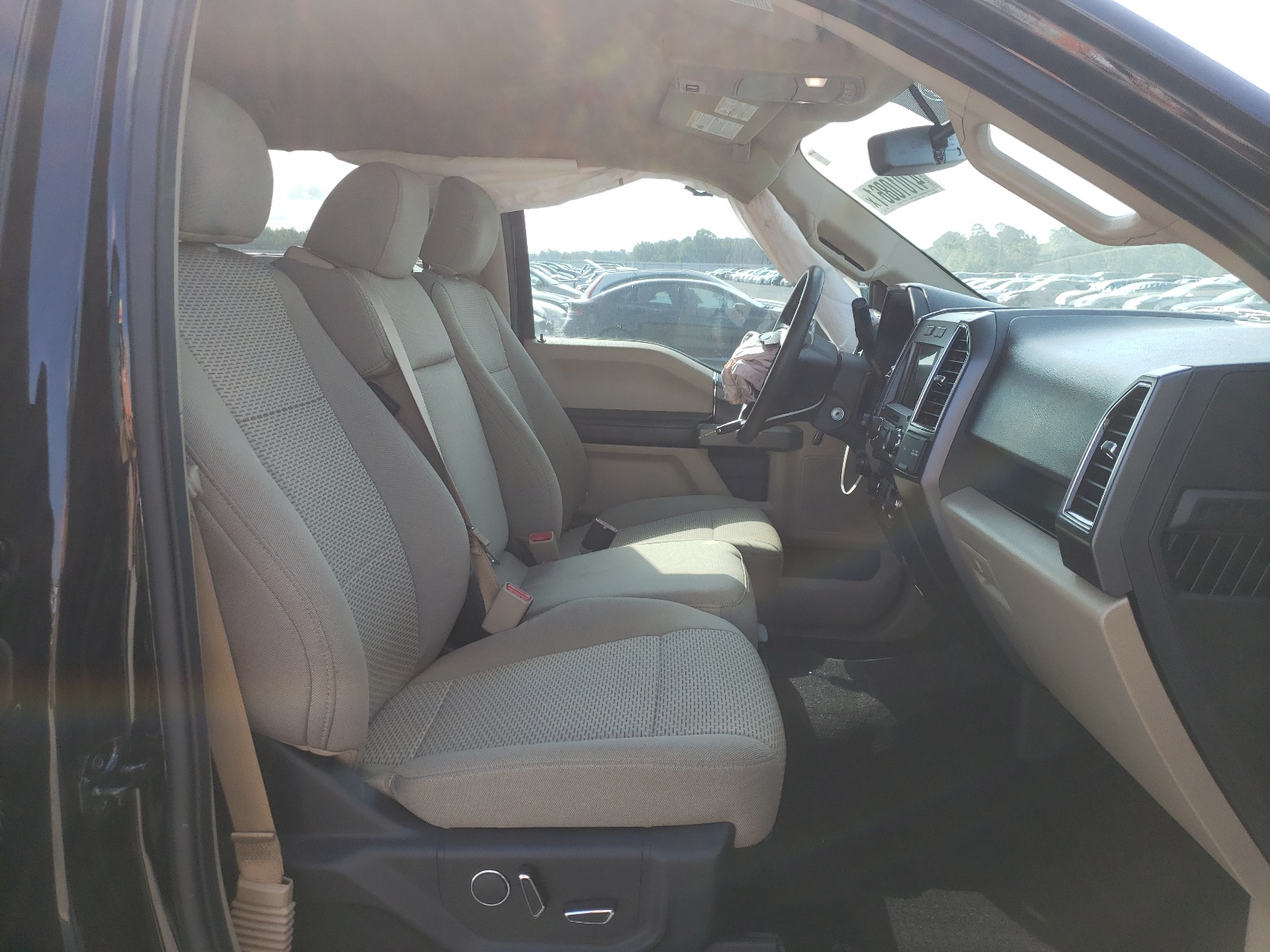 Photo 5 from auction – 2017 FORD F150 SUPER with VIN 1FTEW1EG9HFC17572