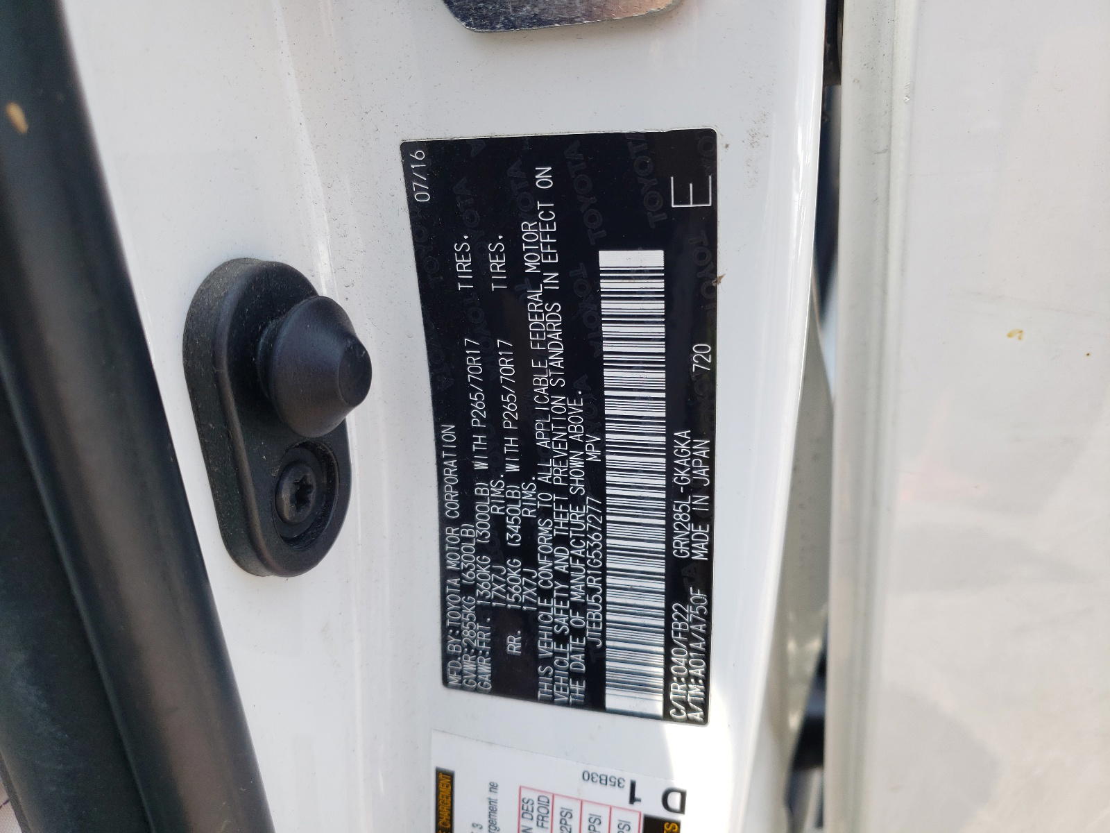 Photo 10 from auction – 2016 TOYOTA 4RUNNER SR with VIN JTEBU5JR1G5367277